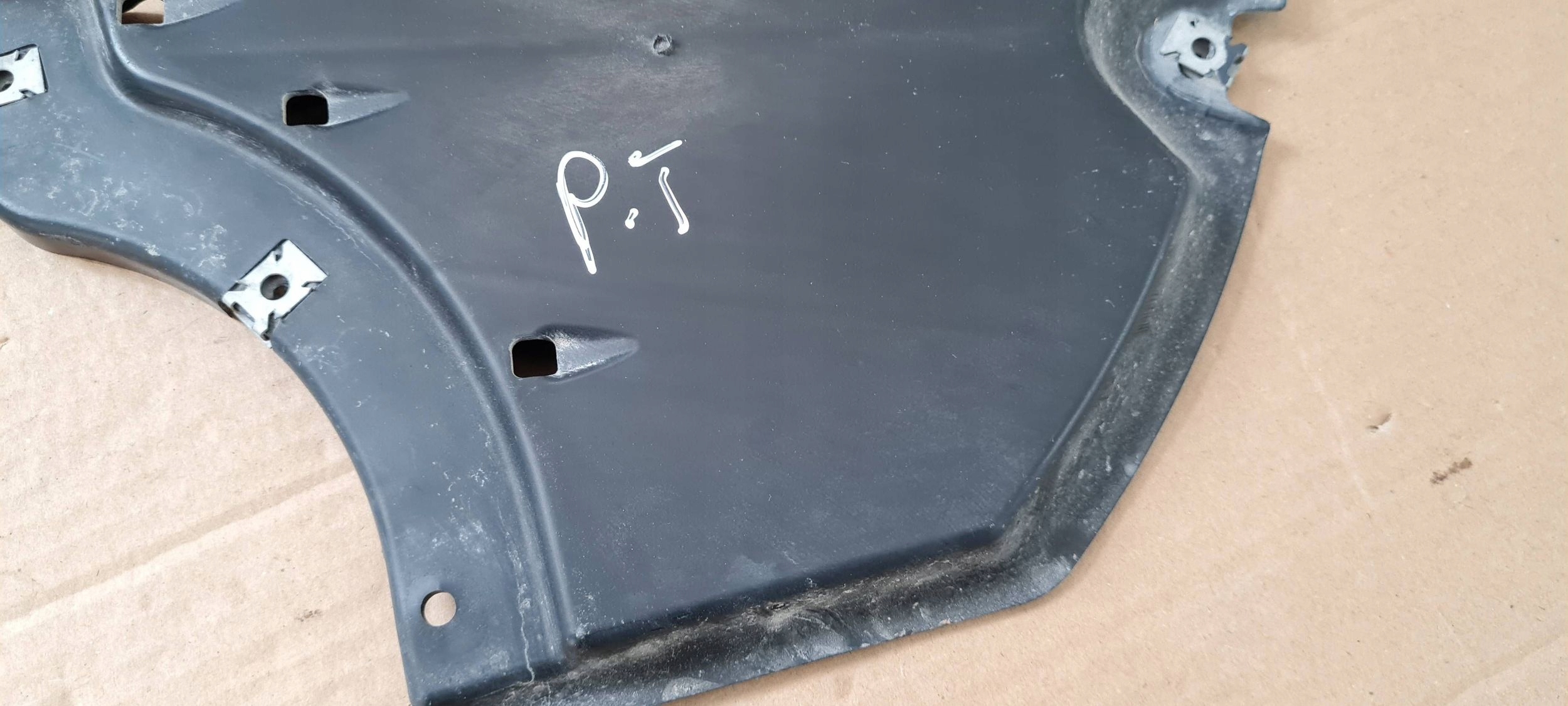 Q3 83A cover chassis right right rear part 83A825220