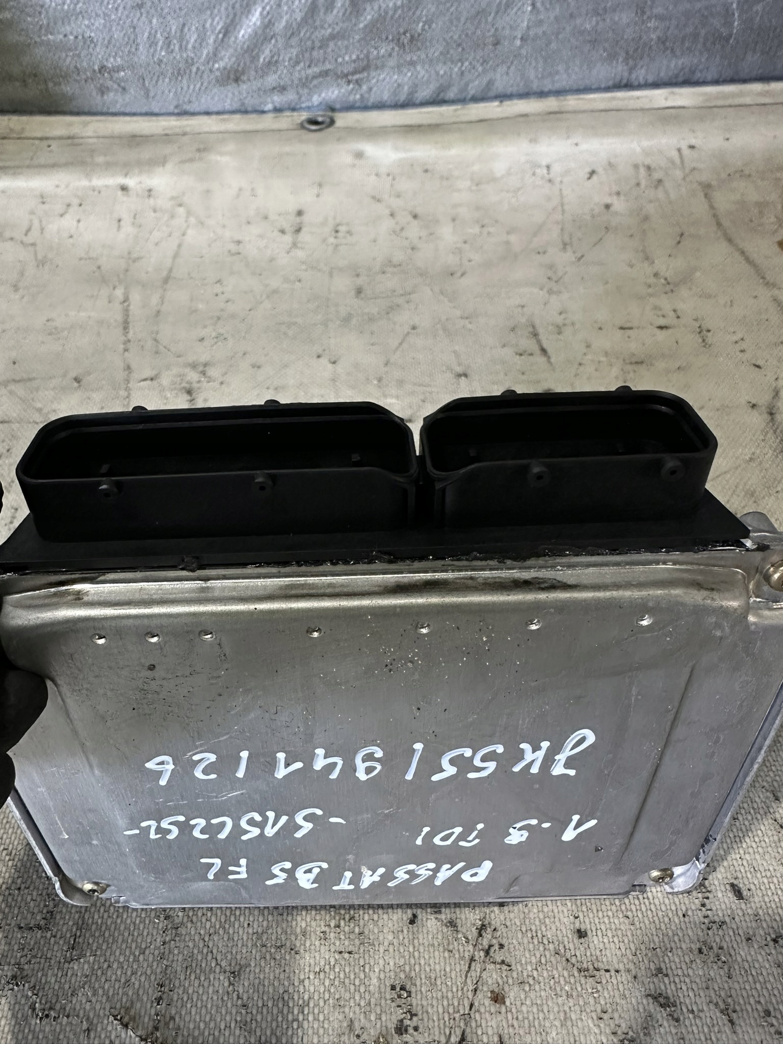 control unit computer of the engine VOLKSWAGEN VW PASSAT B5 1.9TDI 038906019EK