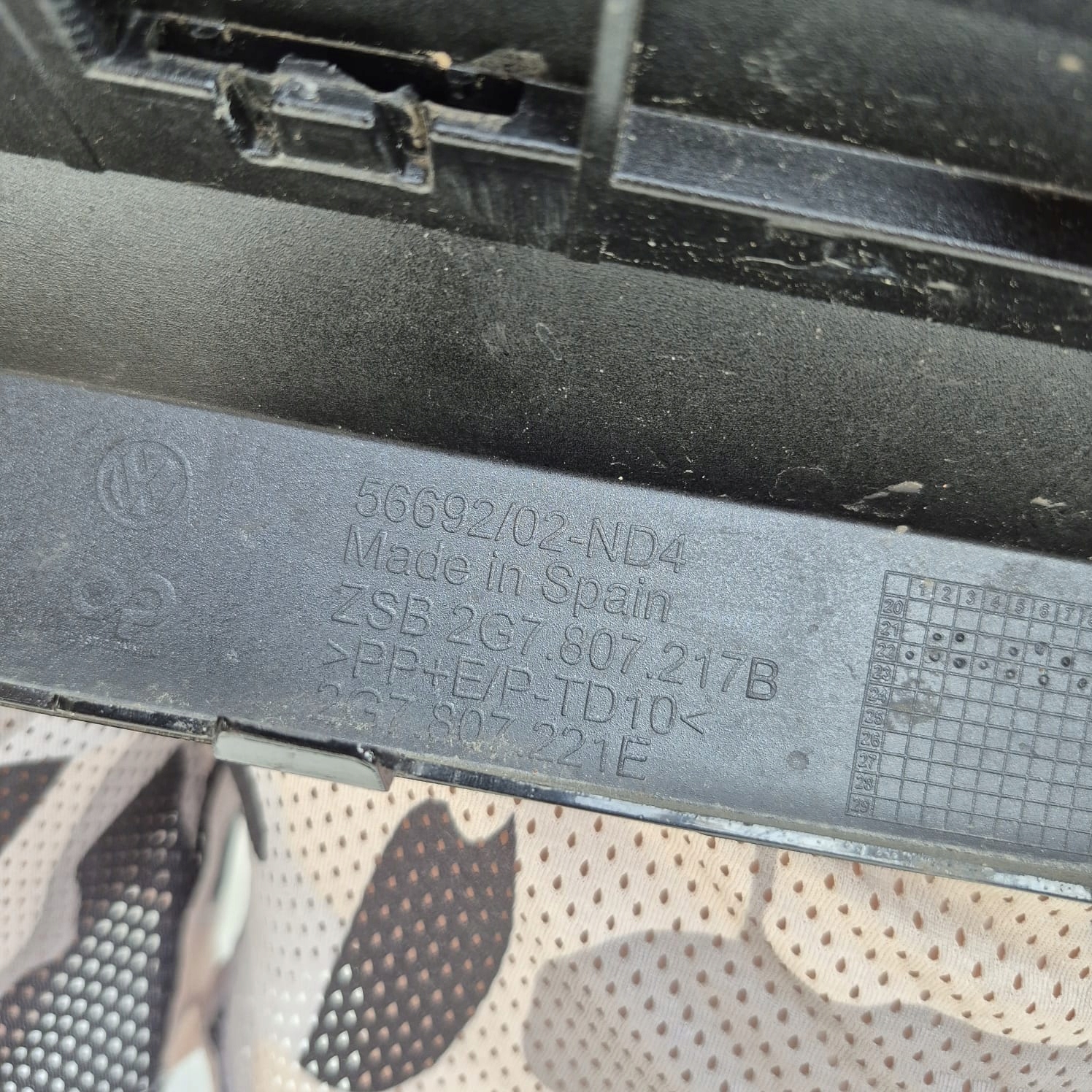 VW TAIGO R-LINE 21-> bumper front front PDC