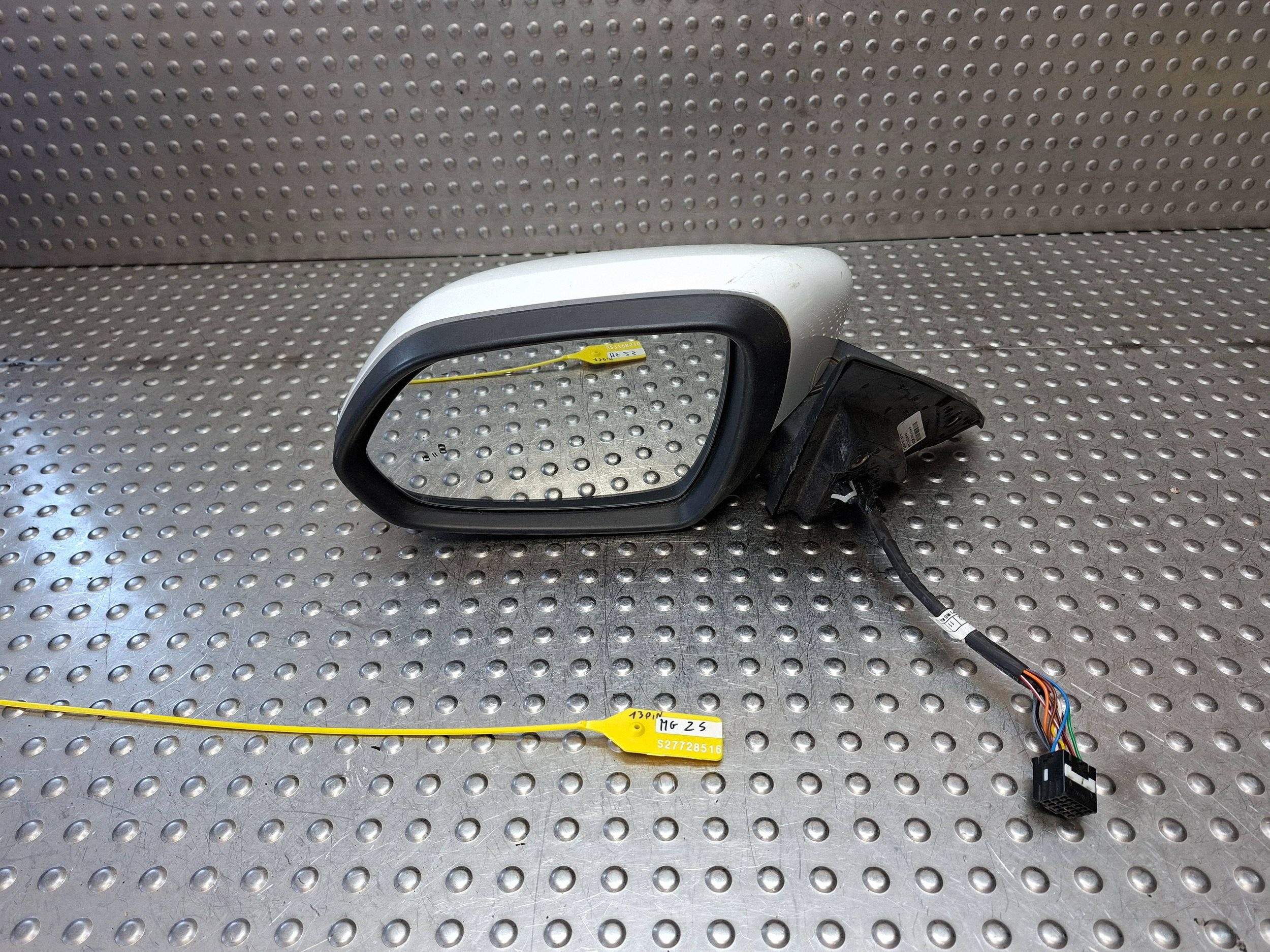mirror left MG ZS 17- KAMERA 13 PIN EU 11370239