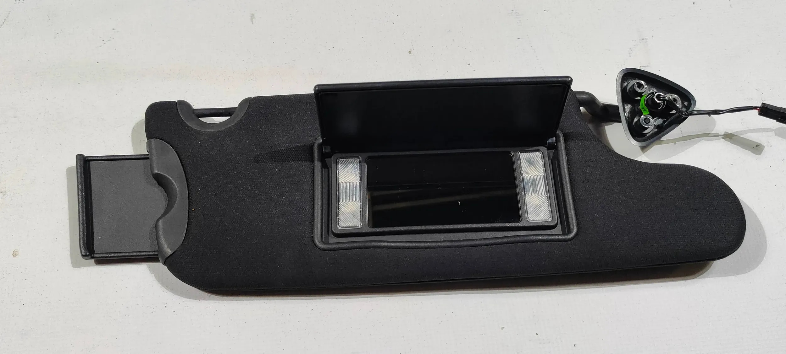 visor visor cover przeciwsloneczna right Dodge Challenger 2015