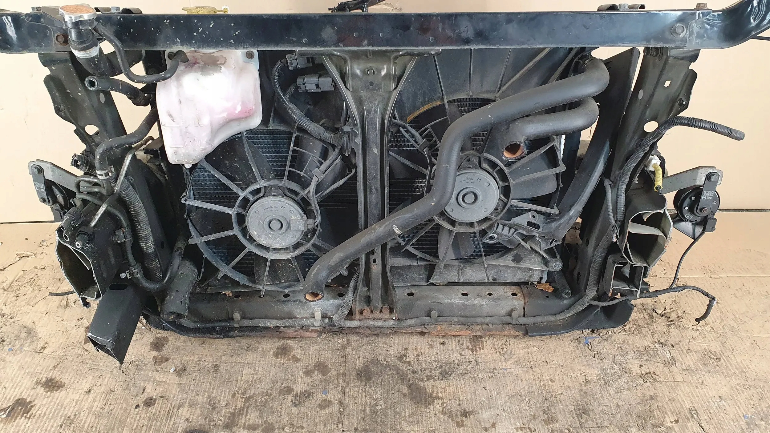 Subaru Tribeca 3.0 B support panel for radiators pillar radiator fan $