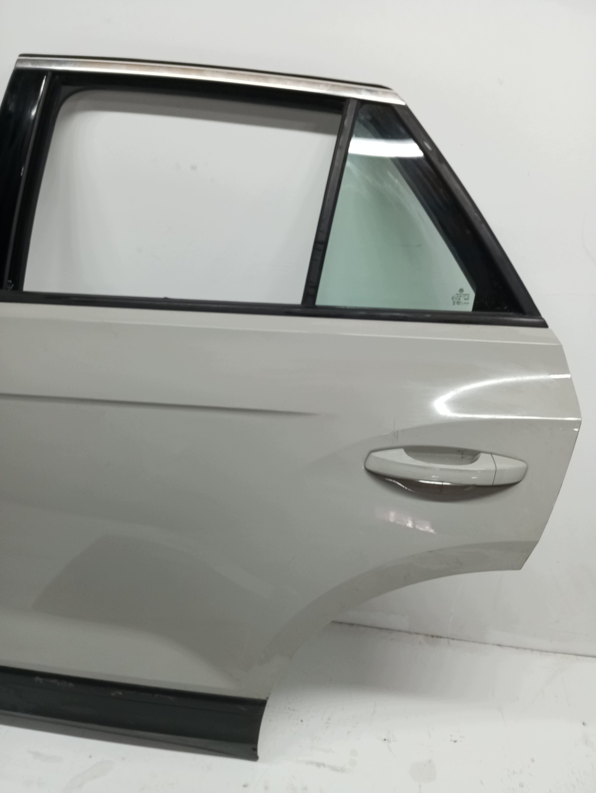 door VW T-ROC 2GA 23R BSZ left rear.