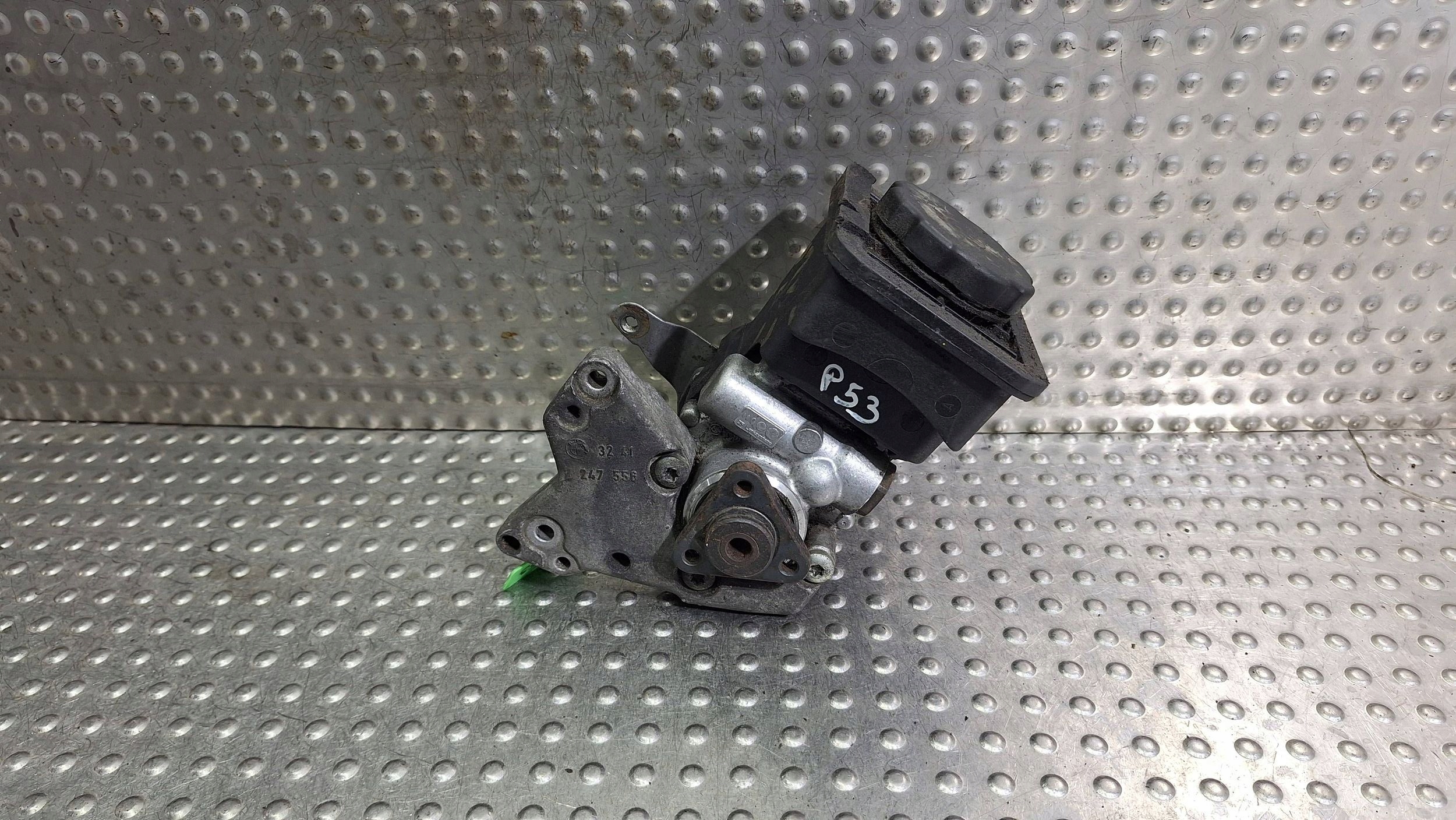 servo pump 7693974101 6760956 BMW E60 E61 530 3.0 D M57N