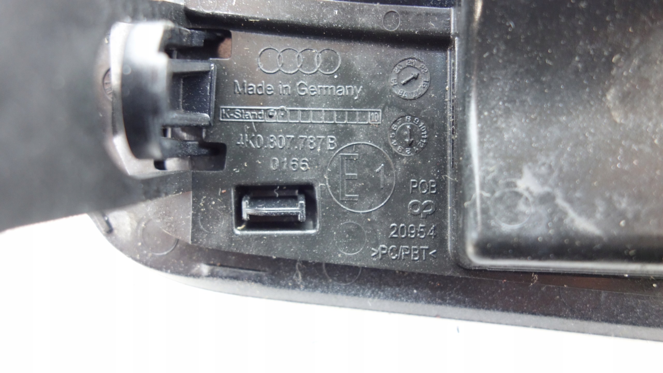 Copri LAVAFARO sinistra AUDI A6 C8 2018- 4K0807787B
