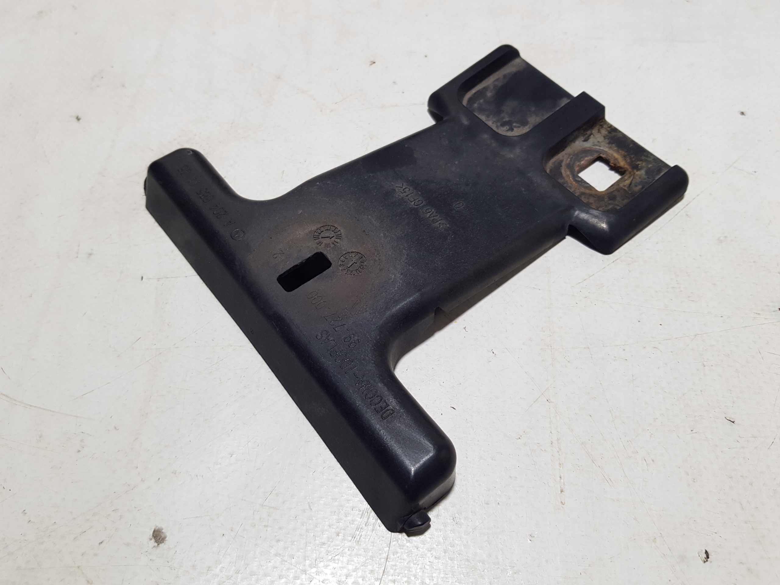 MERCEDES W204 console bracket grille GRILLA radiator 2048851136