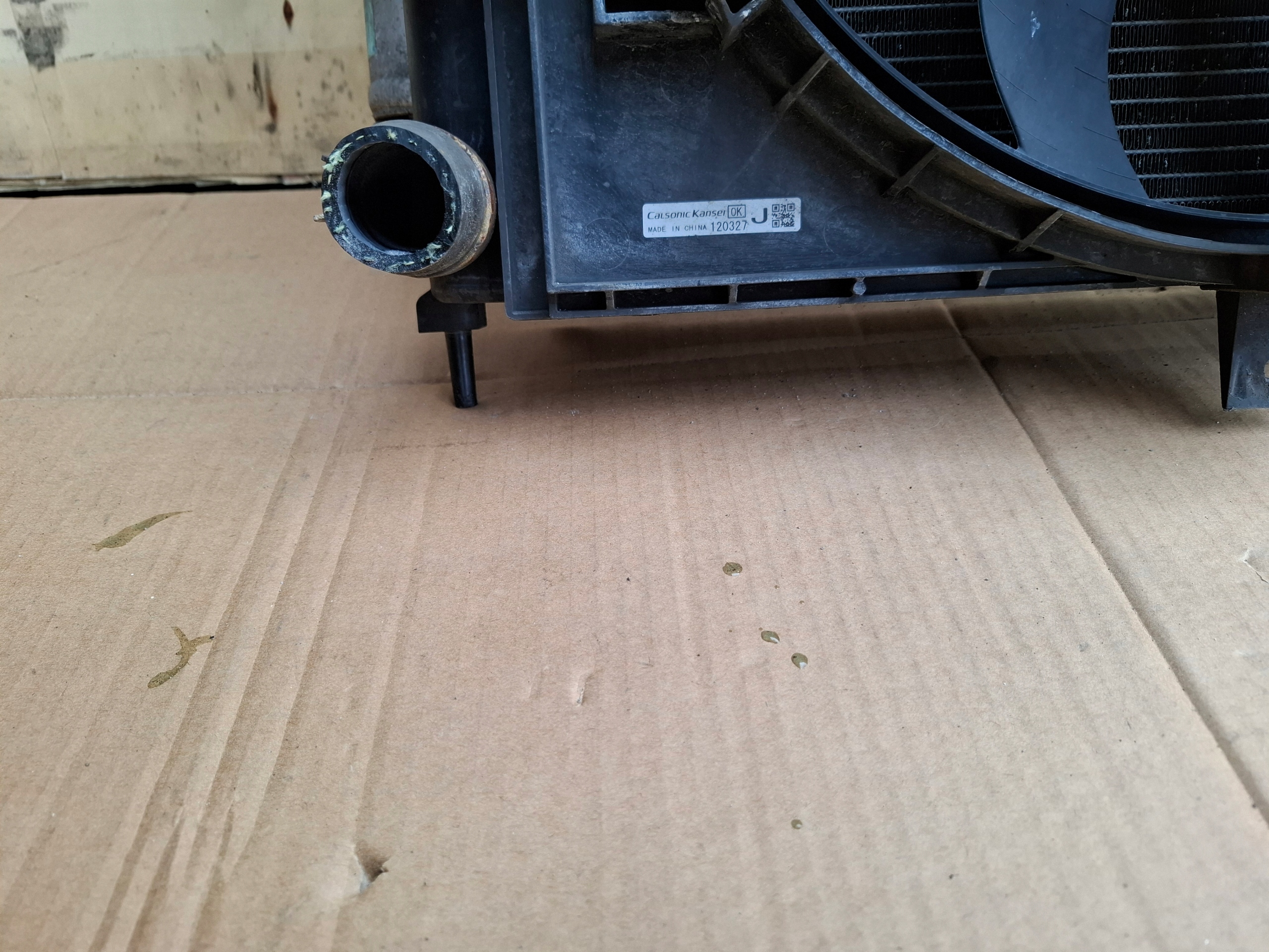 NISSAN JUKE F15 1,5 DCI chladiče ventilátor
