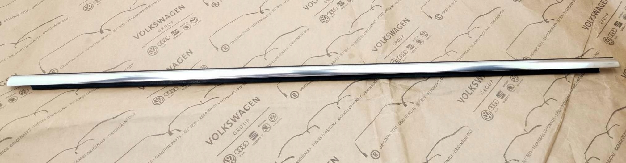 LISTWA DRZWI PRAWY TYŁ VW GOLF VII 5G9839476 NOWA ORG