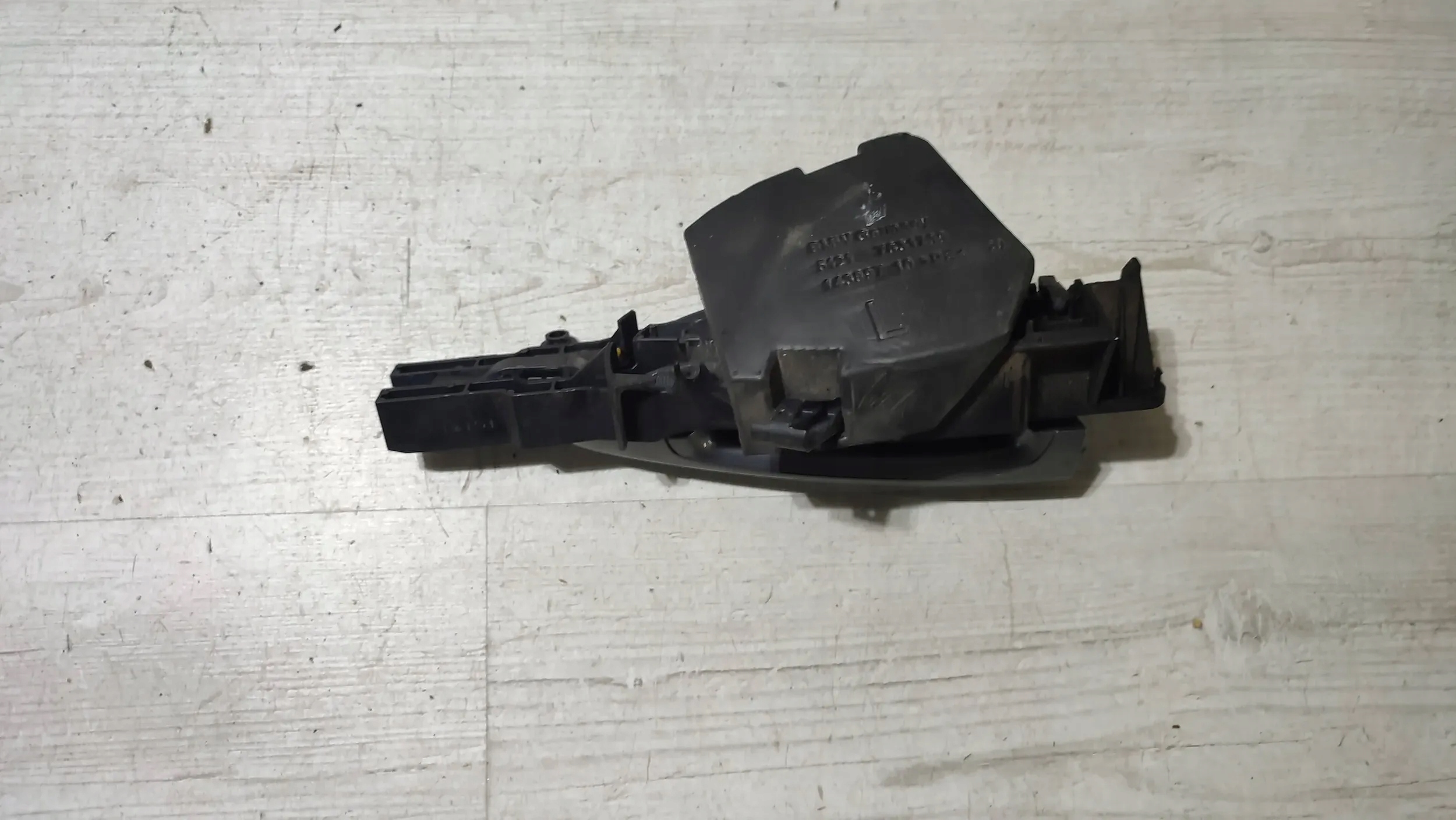 BMW X3 F25 15r 2.0d handle exterior left front