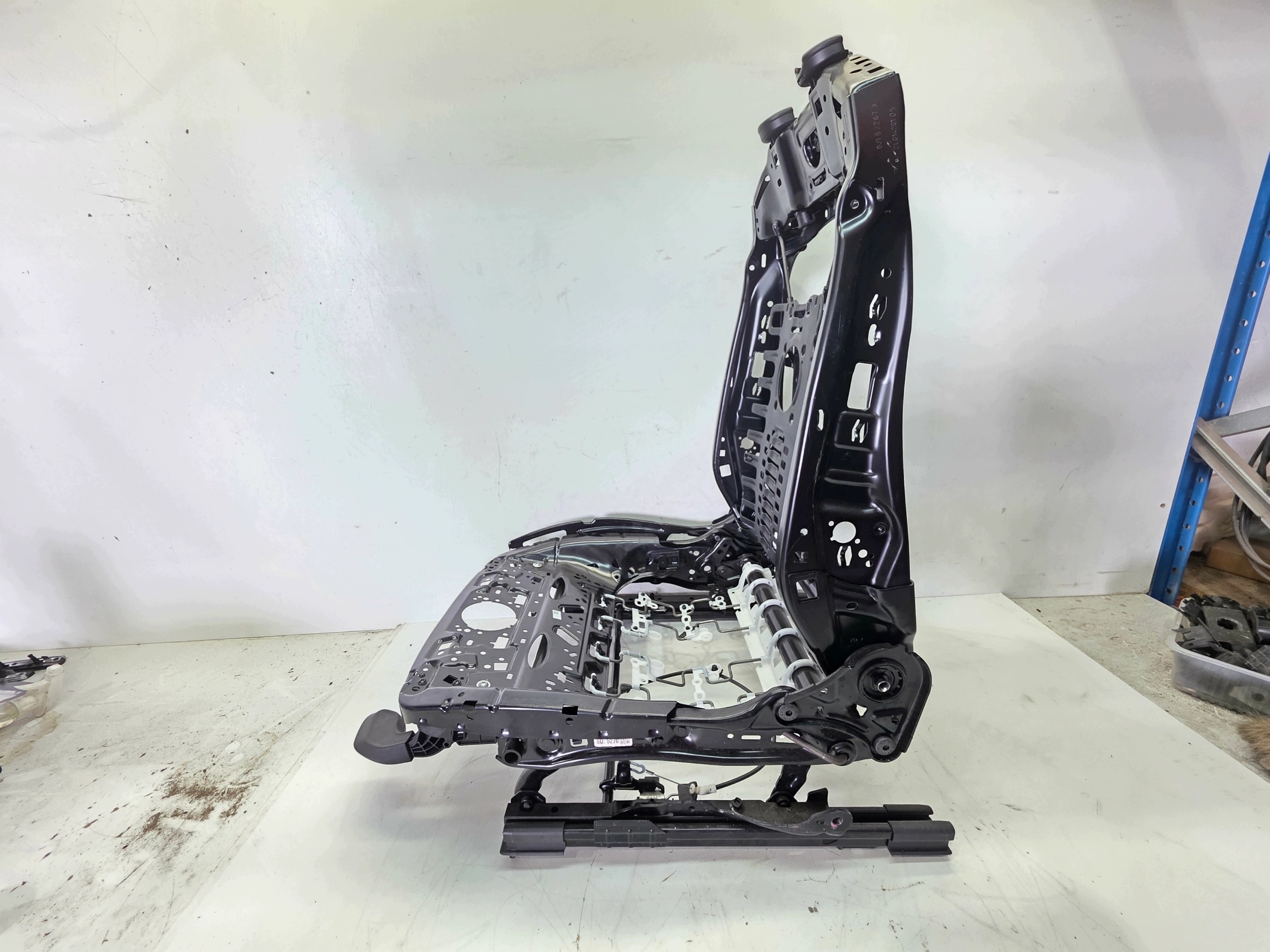 Support Siège Droite AUDI A6 C8 4K0881046AP 4K0881106G