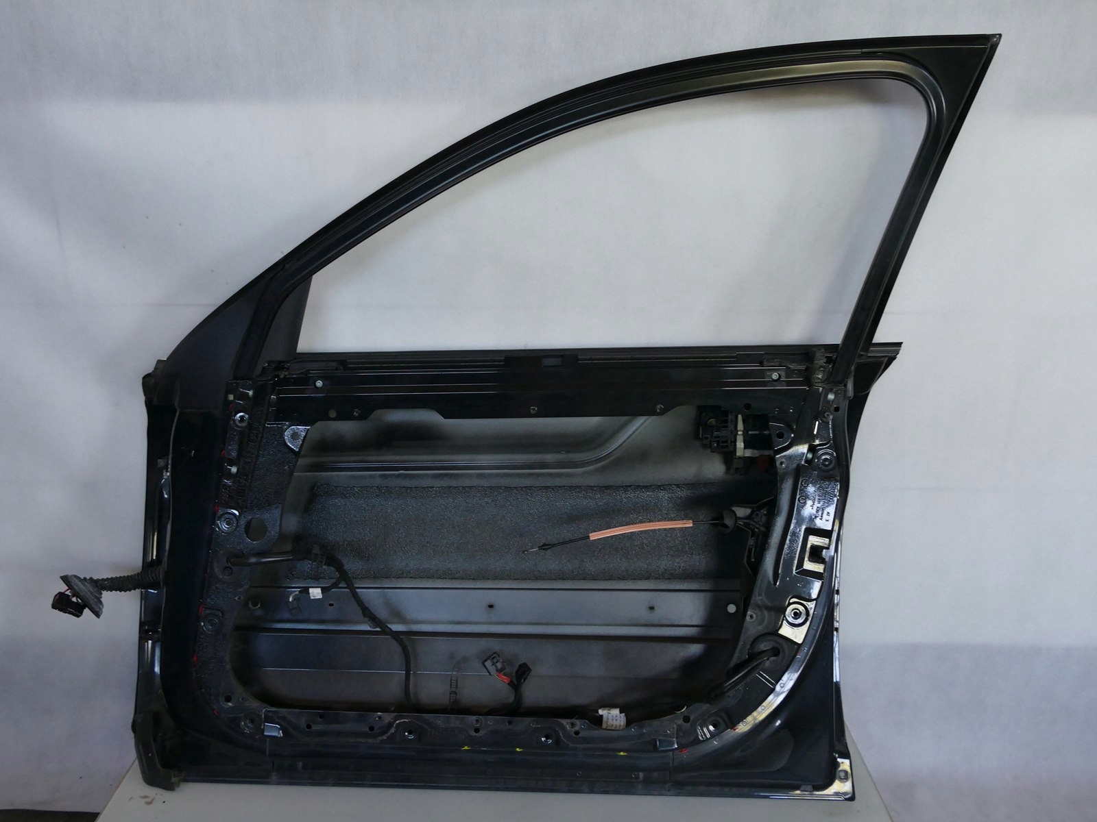 AUDI A8 D3 door right front unprotected LZ9W