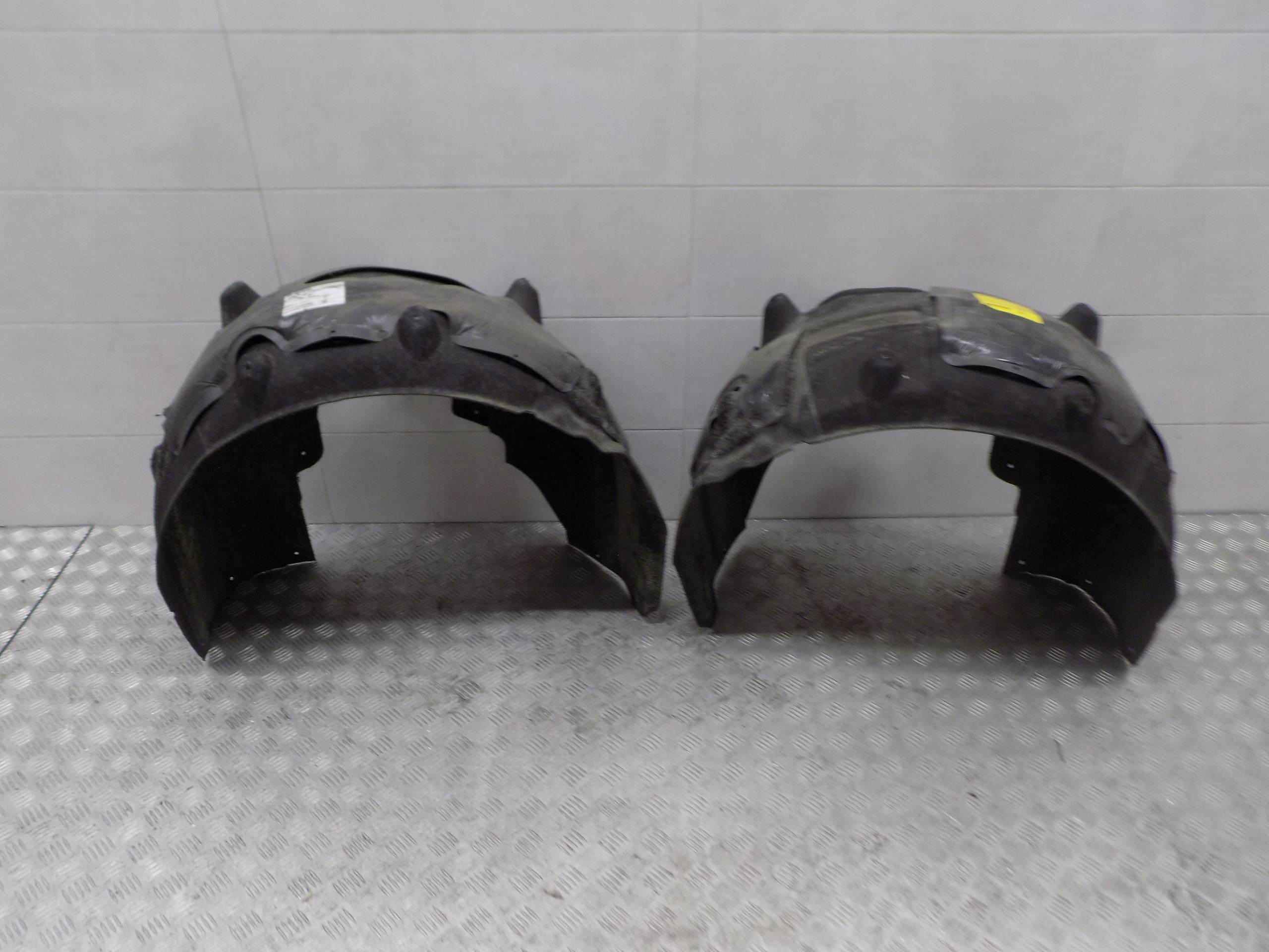 BMW G11 G12 mudguard rear part left 7340203