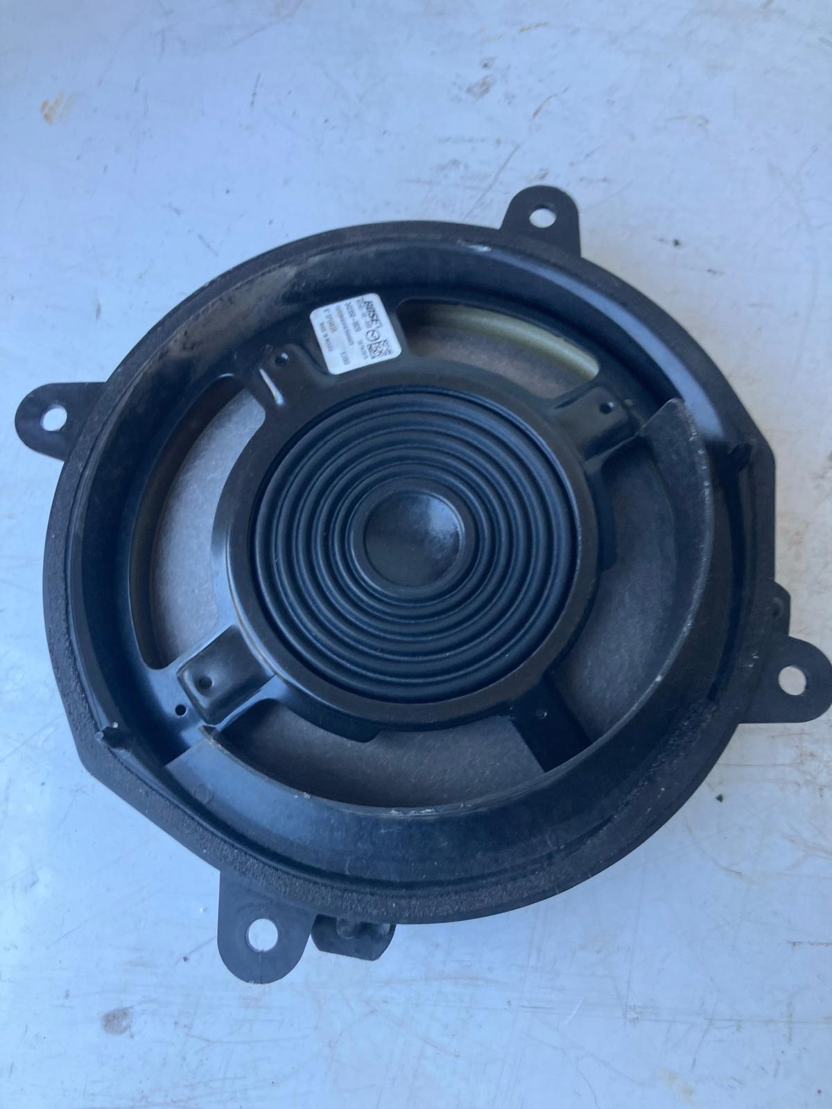 speaker door front BOSE MAZDA CX5 and LIFT KD4566A60
