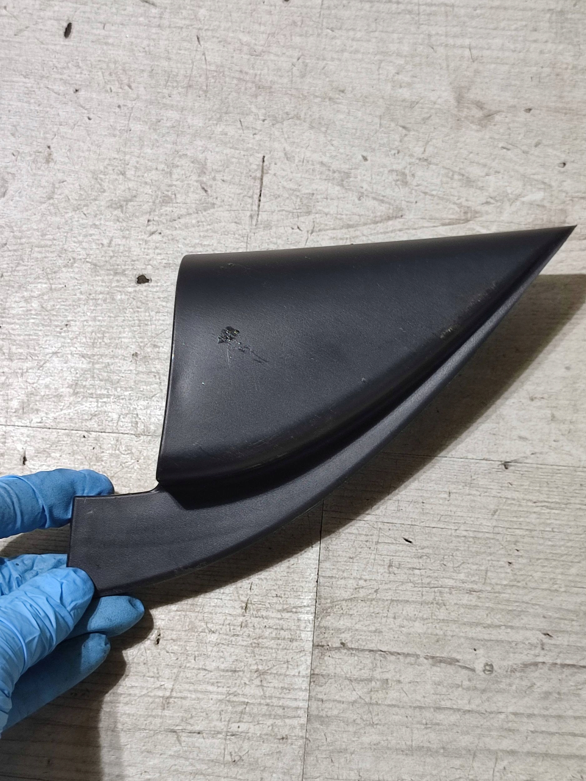 Hyundai Kona and 2018 front side left trojkat mirrors