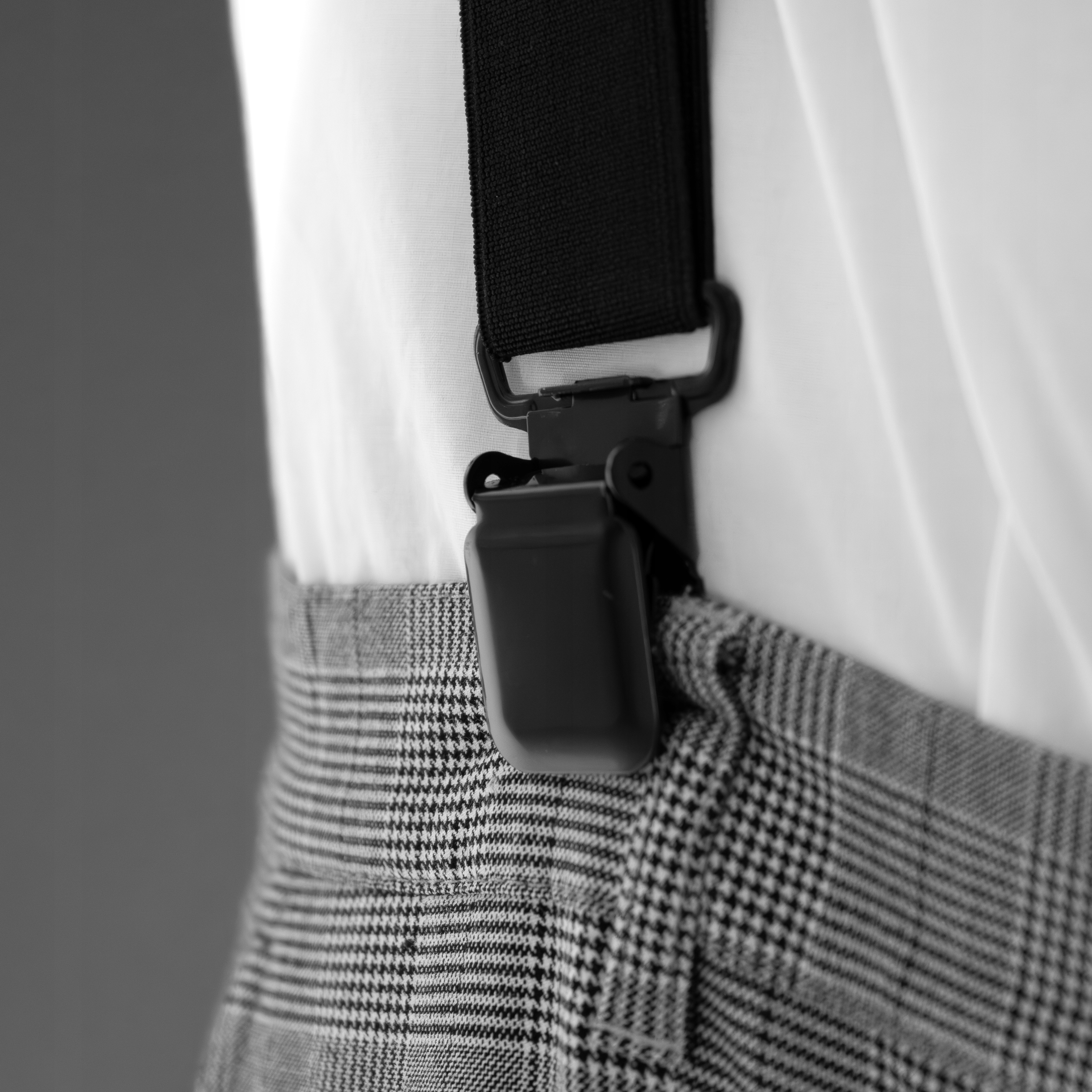 WEISNER X Black | ORYGINALNE SZELKI DO SPODNI ELEGANCKIE CZARNE KLAMRY Kolor czarny