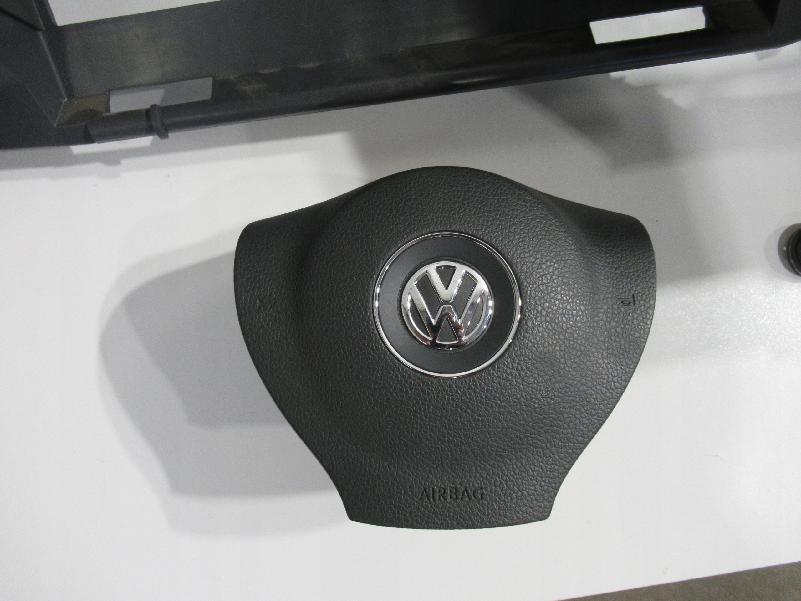 VW AMAROK 2H CONSOLE + AIRBAG + CEINTURE DE SÉCURITÉ AVANT 2H0819723B