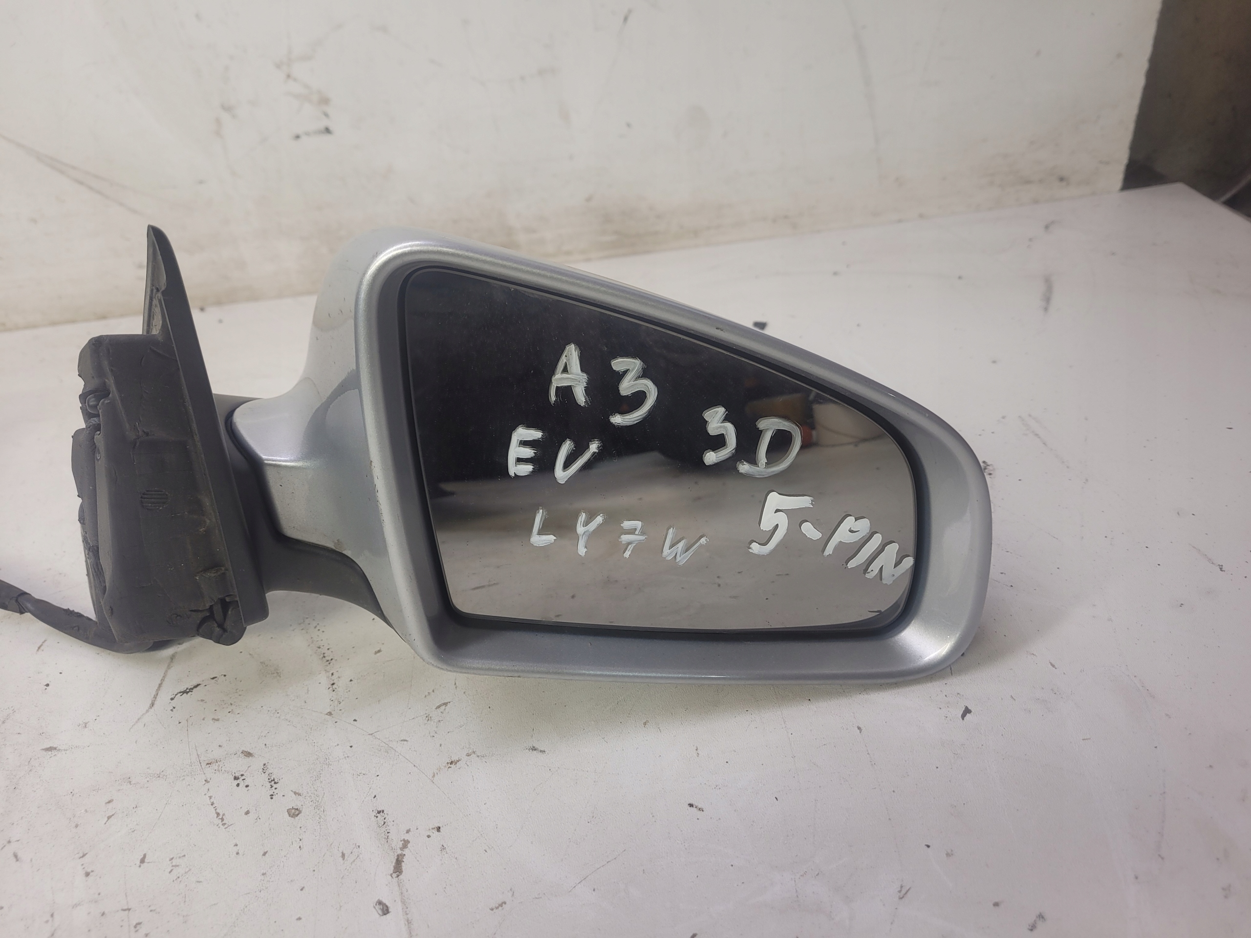 mirror exterior right AUDI A3 8P LY7W EU 5-PIN