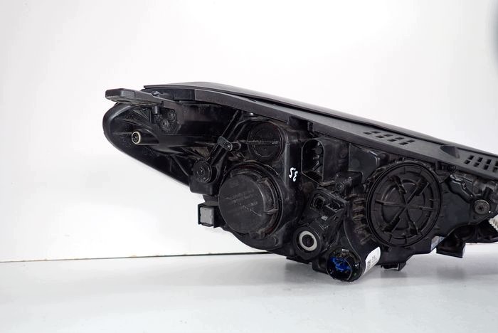 HYUNDAI TUCSON III 15-19 reflektor left light left 92101D7100