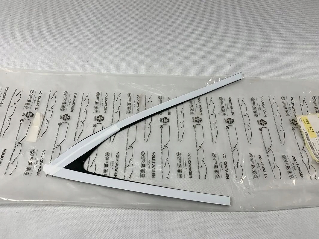 Seat Formentor moulding windows right rear part rear