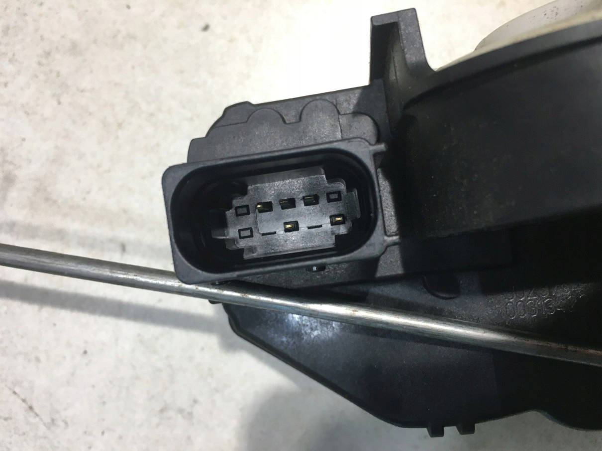 lock door right front OPEL INSIGNIA A 13503150 5 PIN