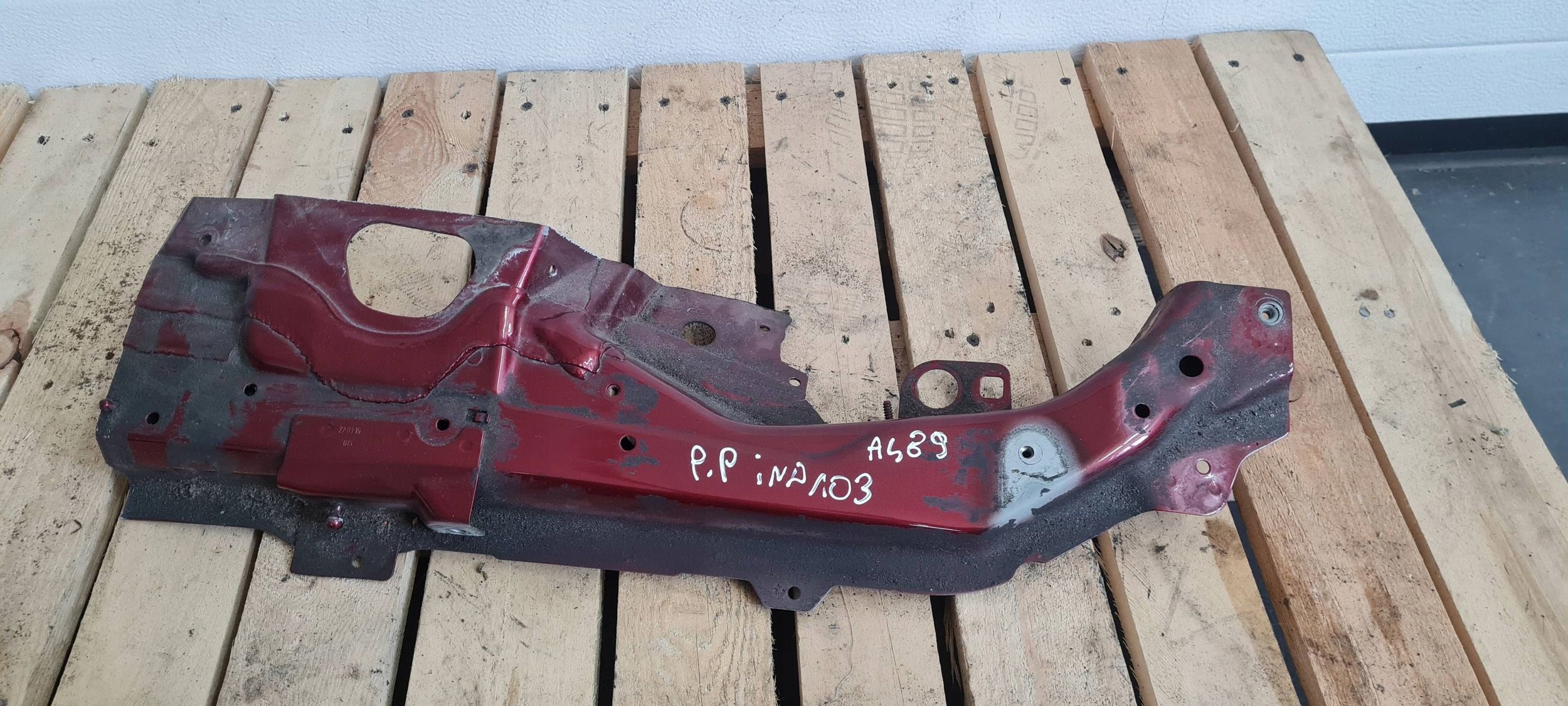 A4 B9 8W S4 NOSEK Quarto LONGHERONE parafango Destro Destra Anteriore A5 8W S5