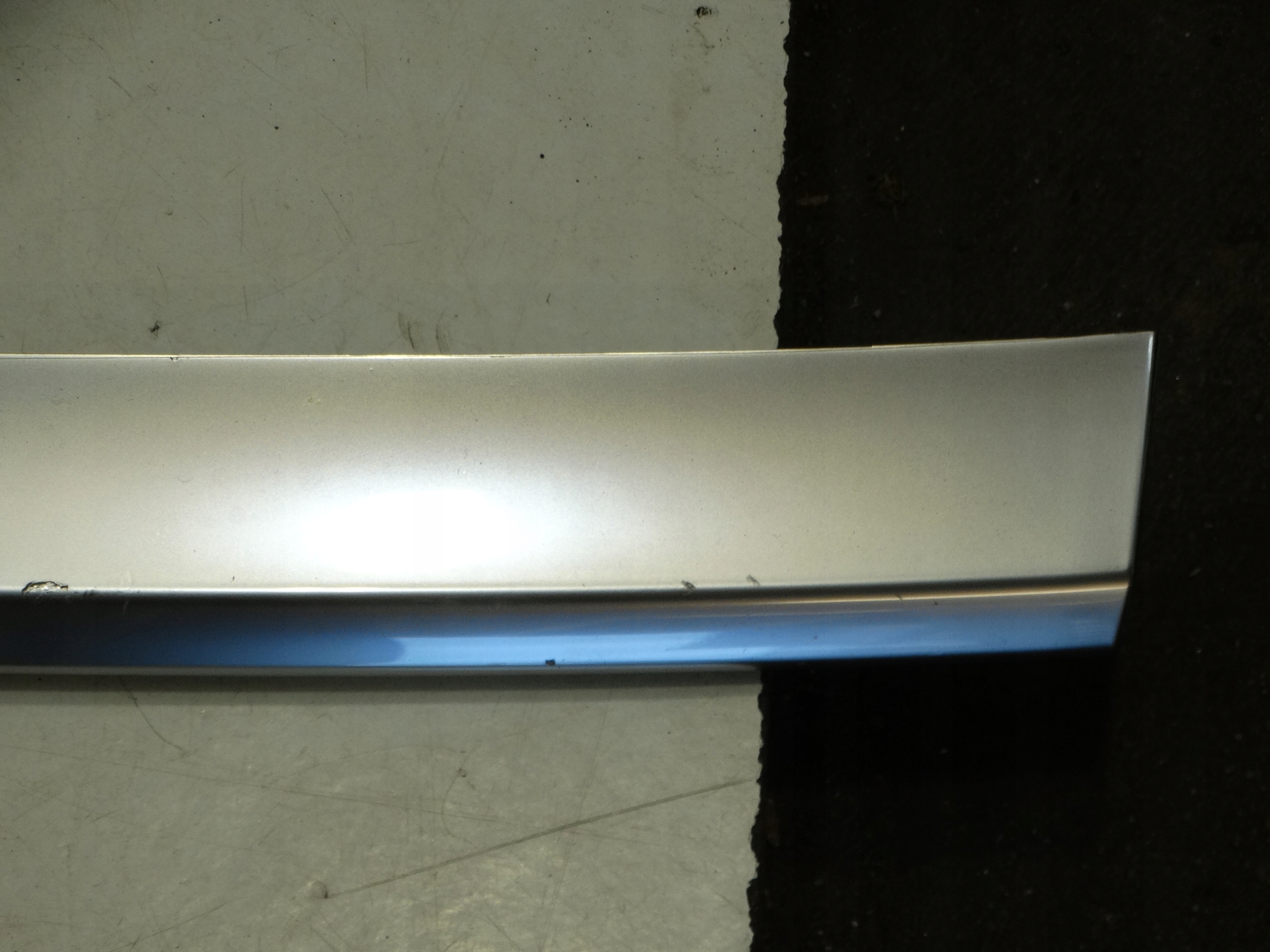 moulding upper GRILLA front CHROM VW AMAROK 22R.- N1XB-8169-A