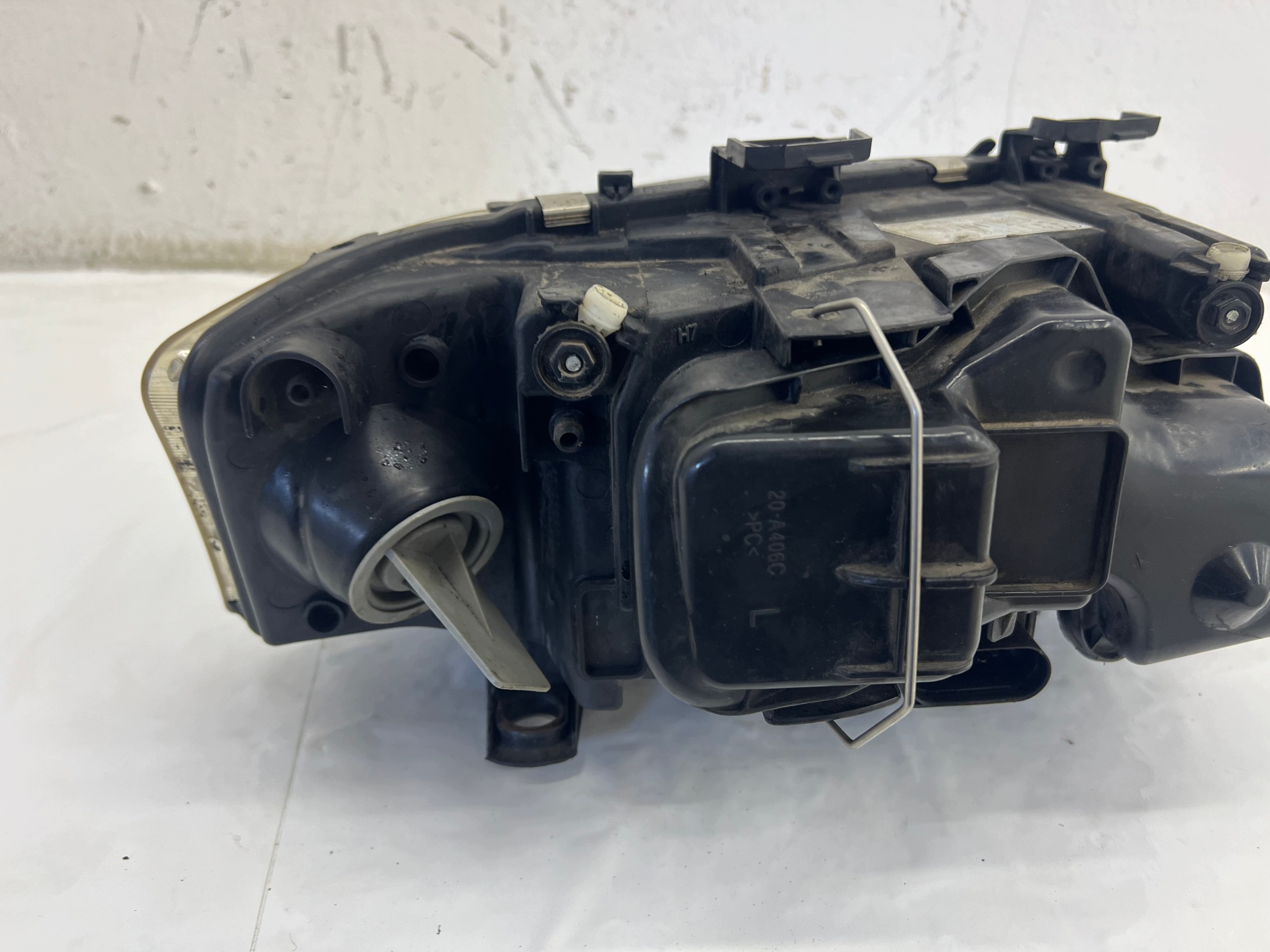 light front left AUDI A6 C5 H7 PO LIFTINGU 01-04 EUROPA