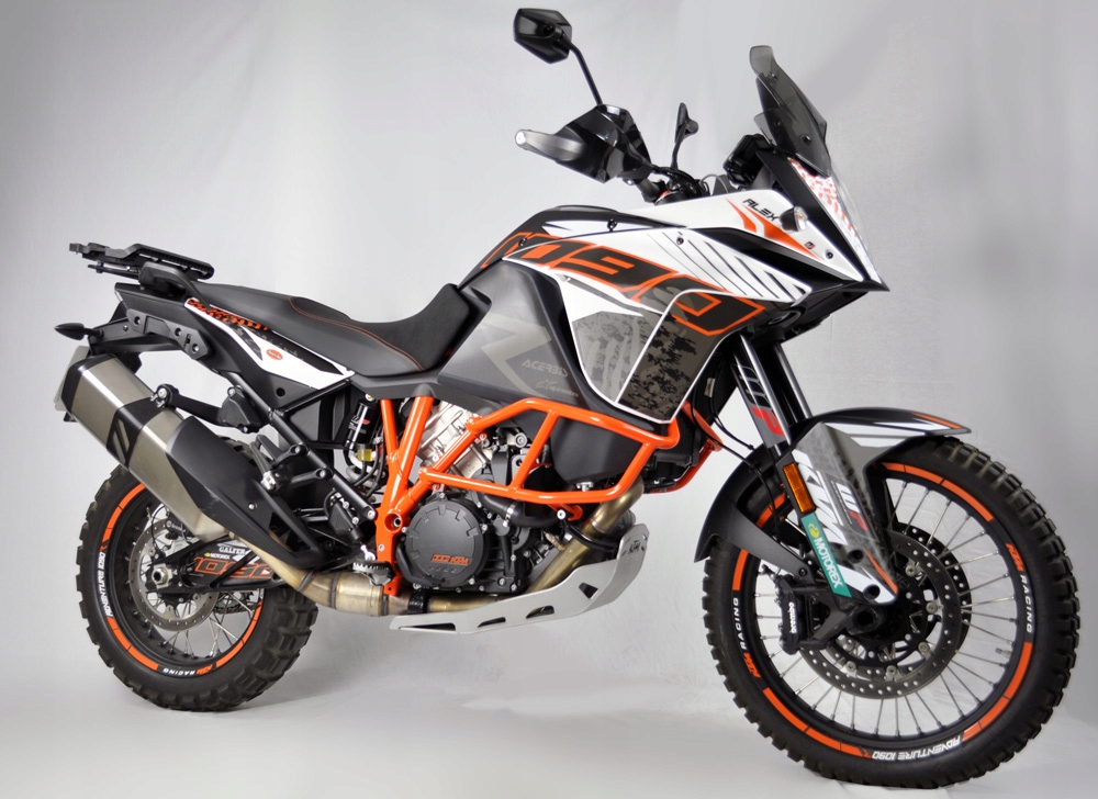 Zestaw naklejek na wahacz Uniracing KTM 1090 ADV R Producent bez marki