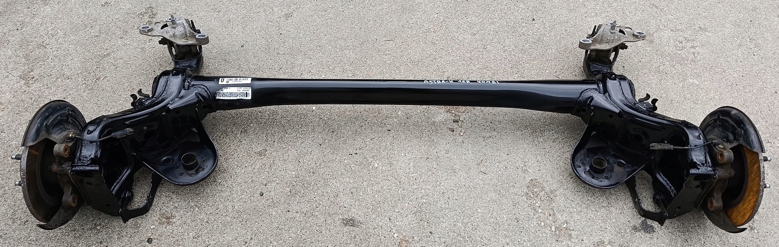 OPEL ASTRA K V 16 R BELKA ZAWIESZENIA TYLNA OŚ Z ABS EAN (GTIN) 2331376182