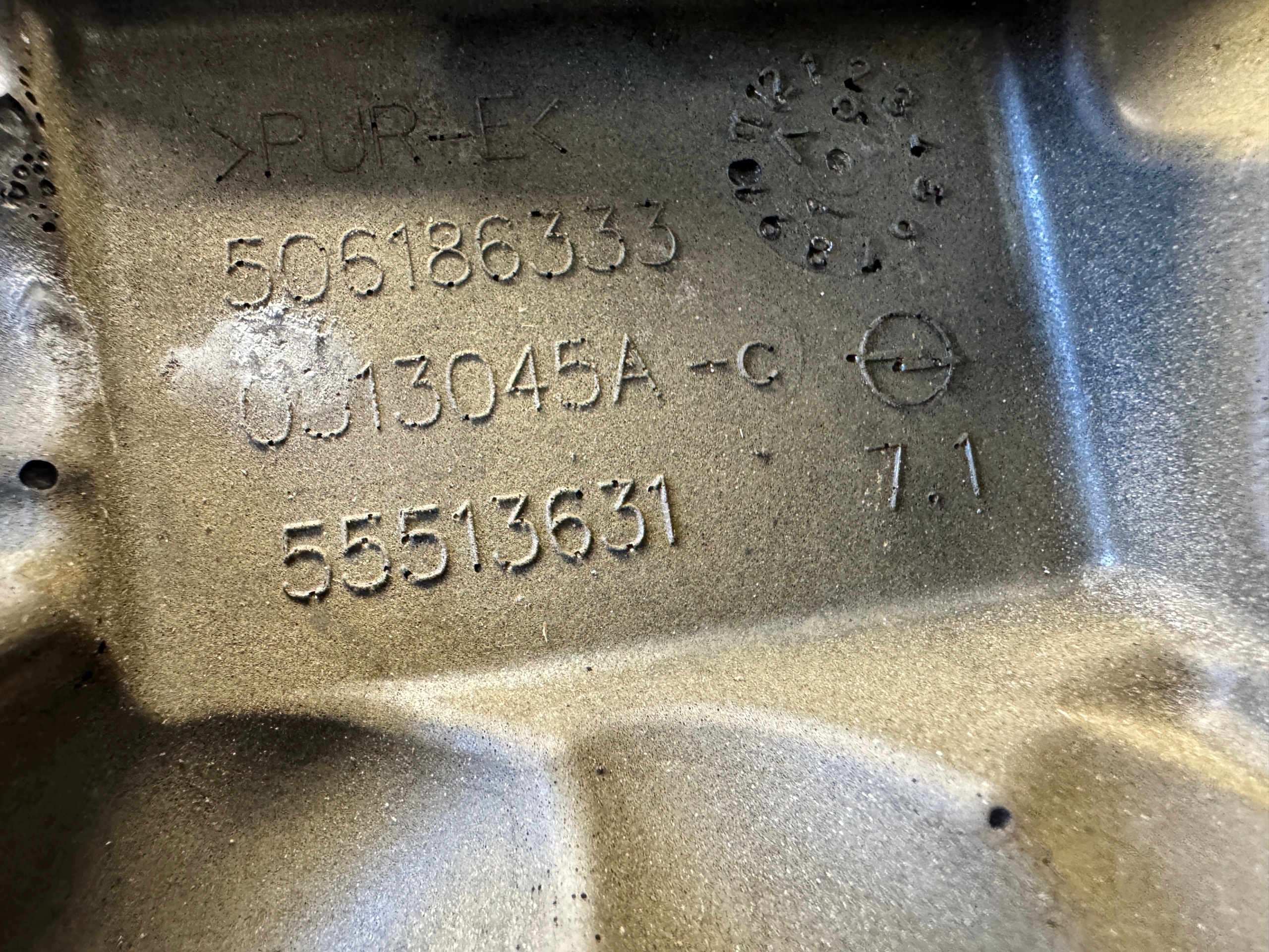 OPEL ASTRA K LIFT horn kryt motoru 1.5 CRDI 55513631 LXD