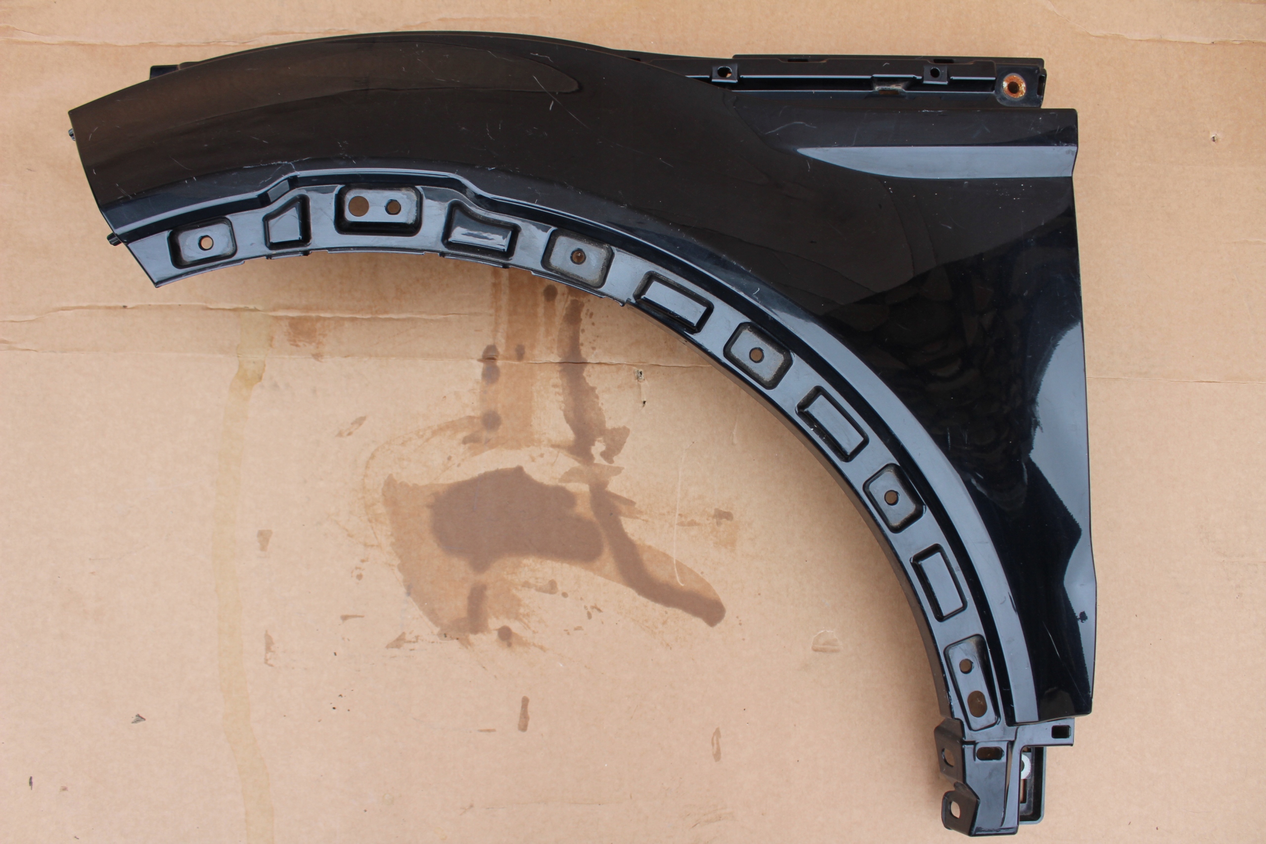 EVOQUE L538 BŁOTNIK PRZÓD LEWY Typ samochodu 4x4/SUV Samochody osobowe