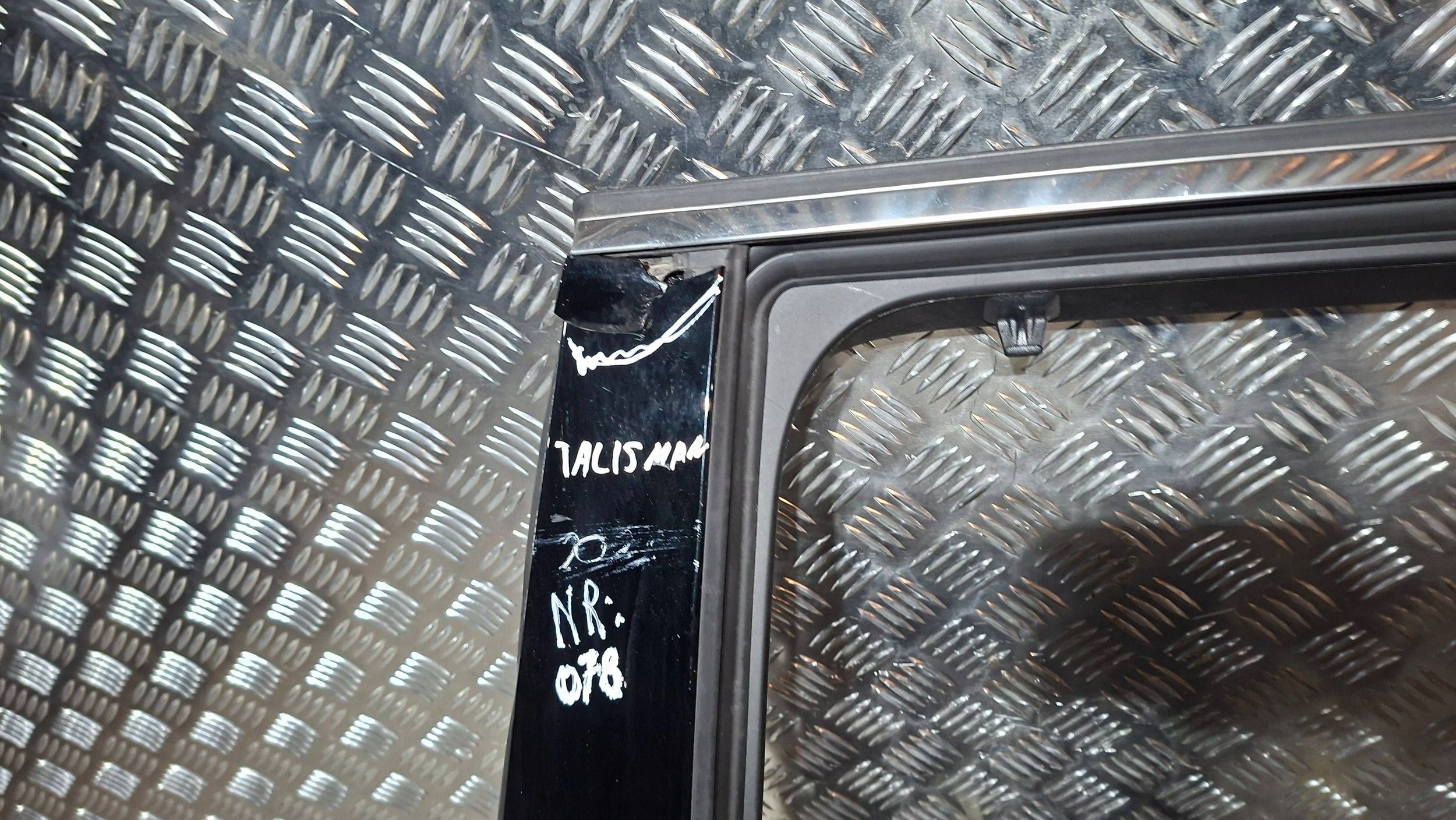 door rear part left RENAULT TALISMAN KOMBI 2015