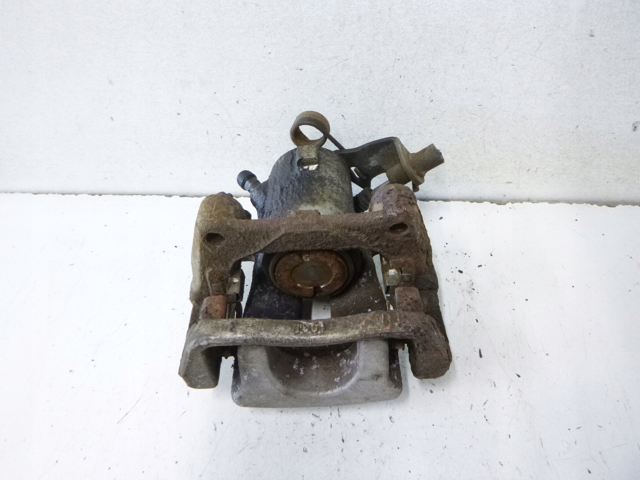 caliper brake rear part Opel Zafira B 2.2 06r.