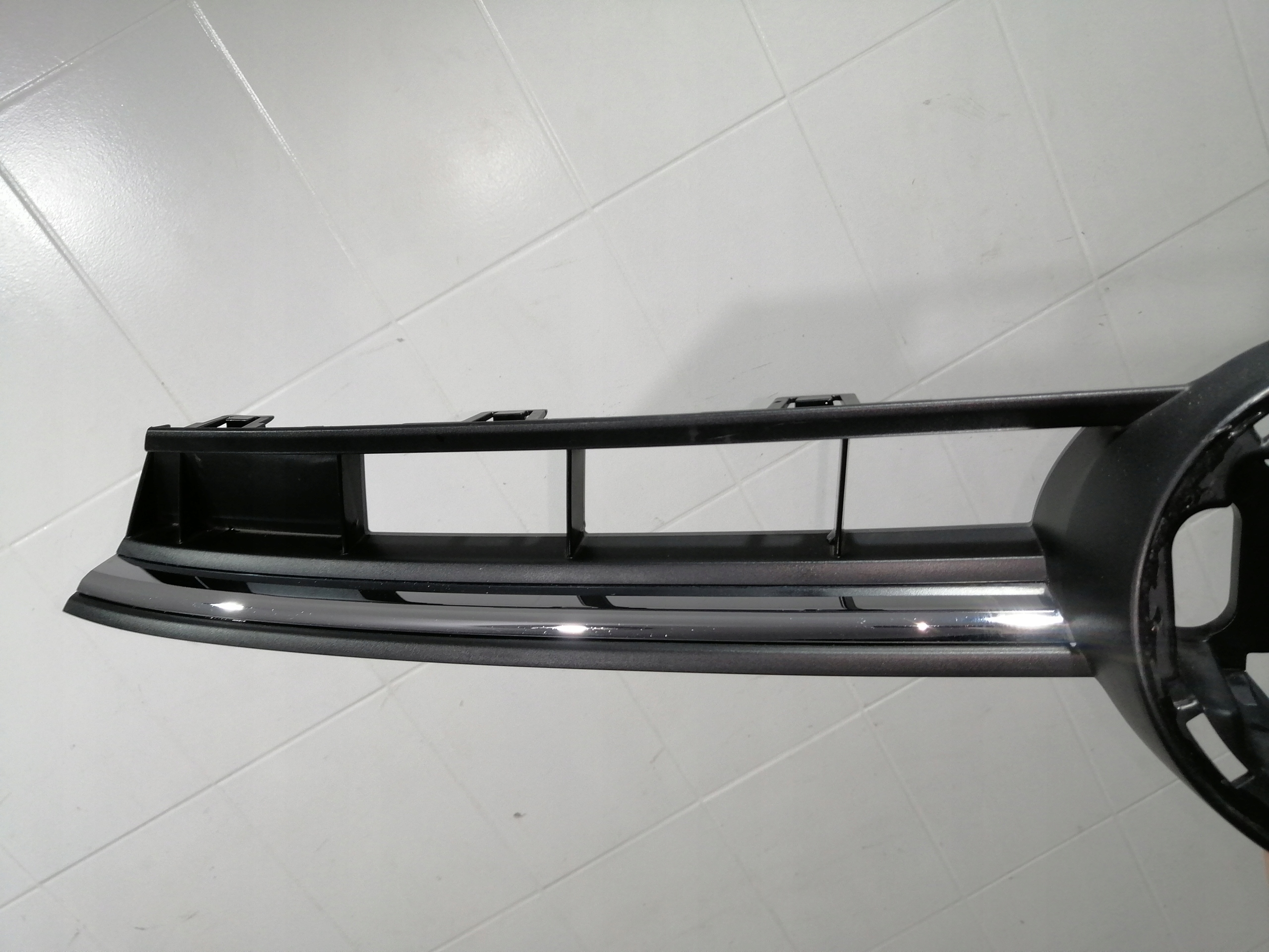 VW Polo V Kühlergrill FRONTGRILL Kühlergitter 2G0853653R - Thumbnail 9