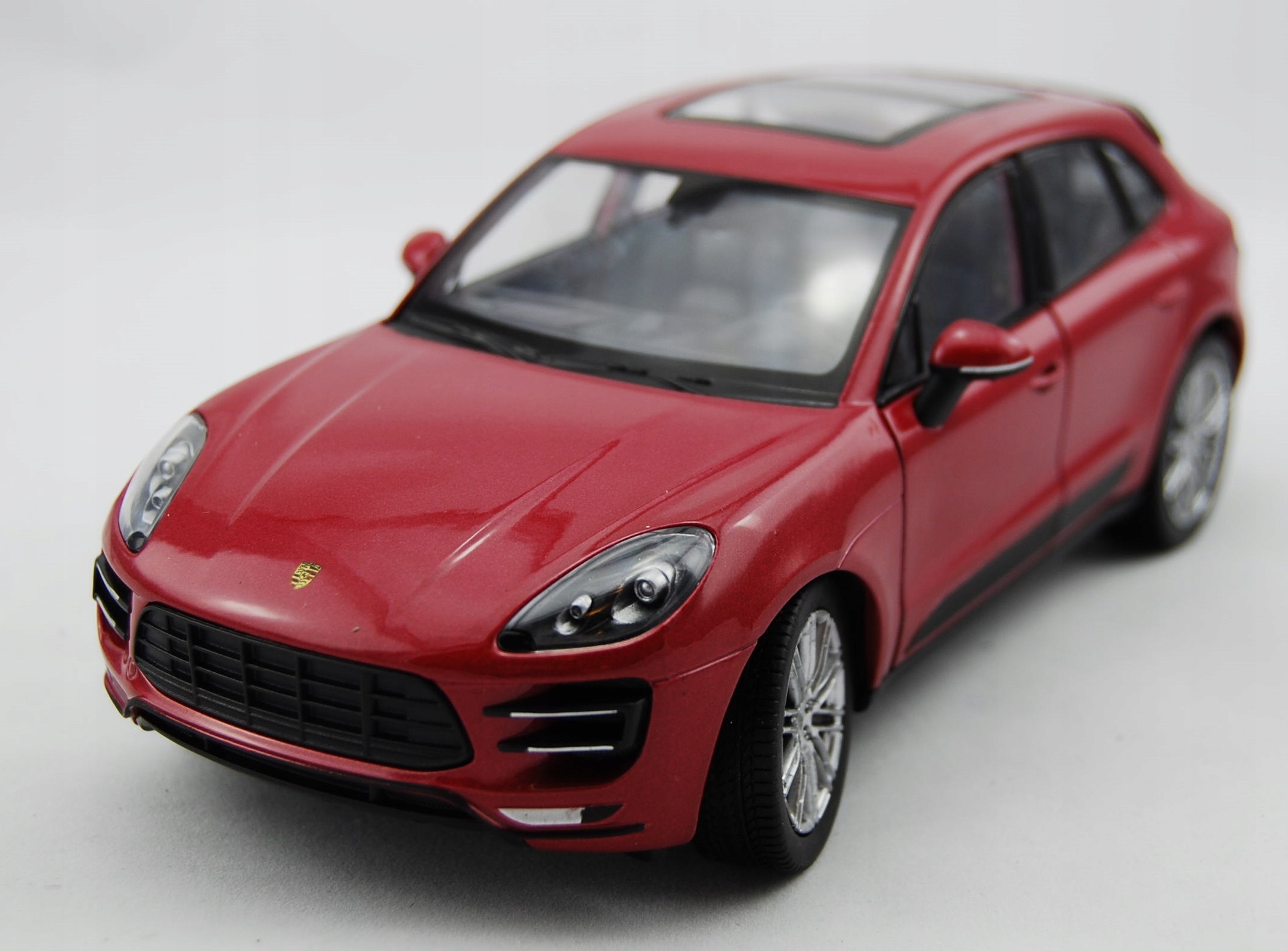 Welly Porsche Macan Turbo Červená 1:24 Nový Kovový Model 24047
