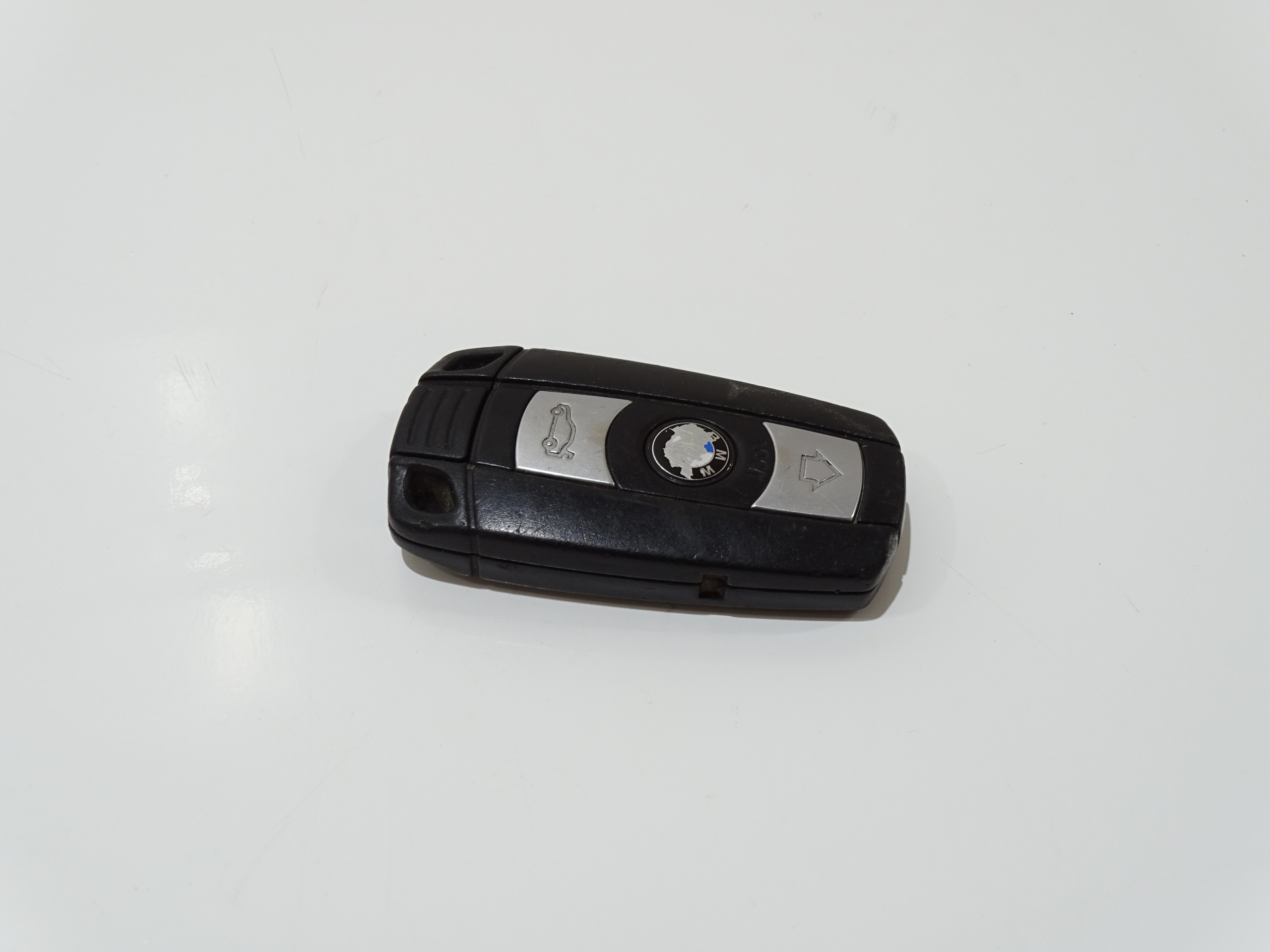 ključ PILOT BMW E60 E61 E87 E90 OE (4642671)