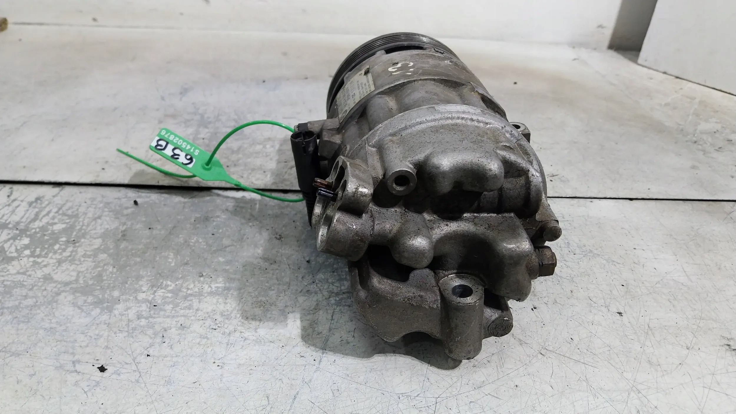 compressor compressor; of the air conditioning 8386837 BMW E46 1.9B