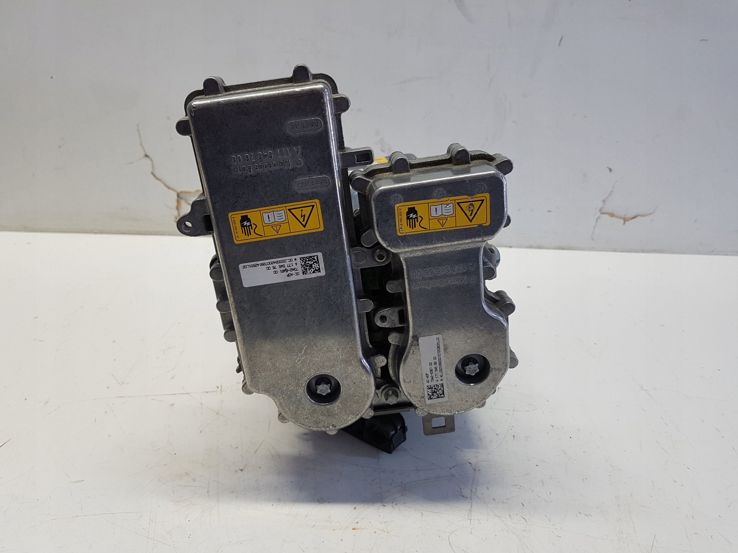 MERCEDES W177 1.3 Hybryd Generator pradu