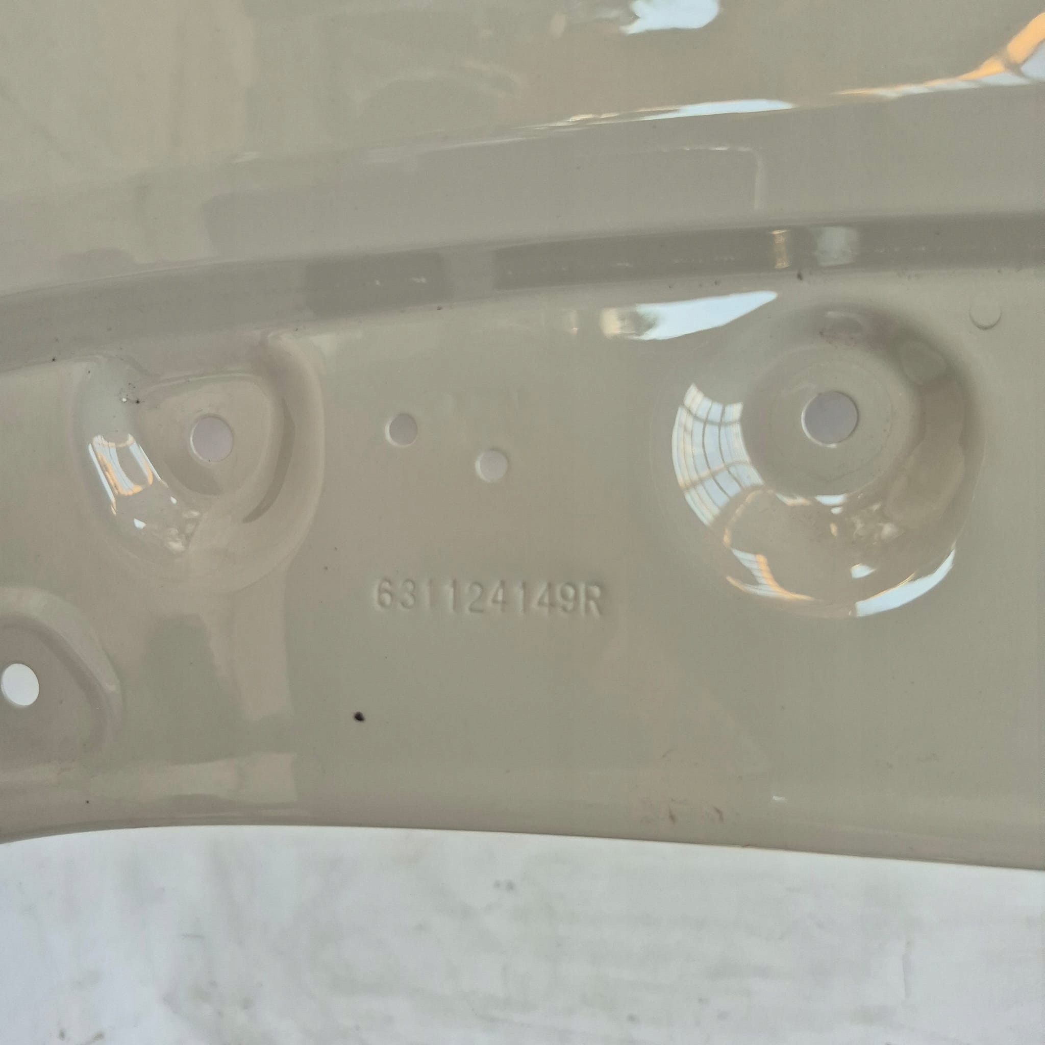 DACIA DUSTER III 23- fender right front front 631124149R