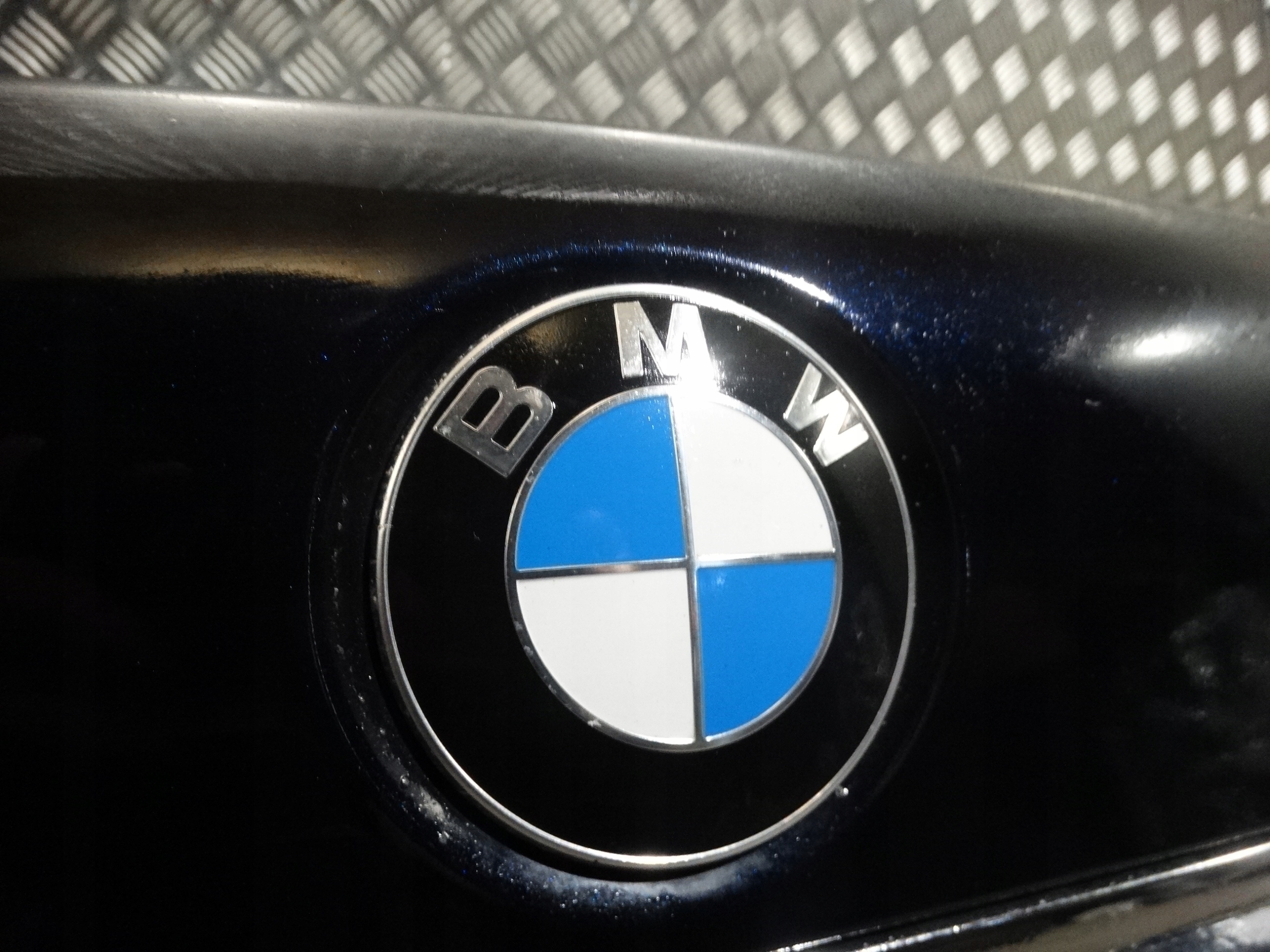 IDEALNA KPL. boot doors BMW G11 G12 1