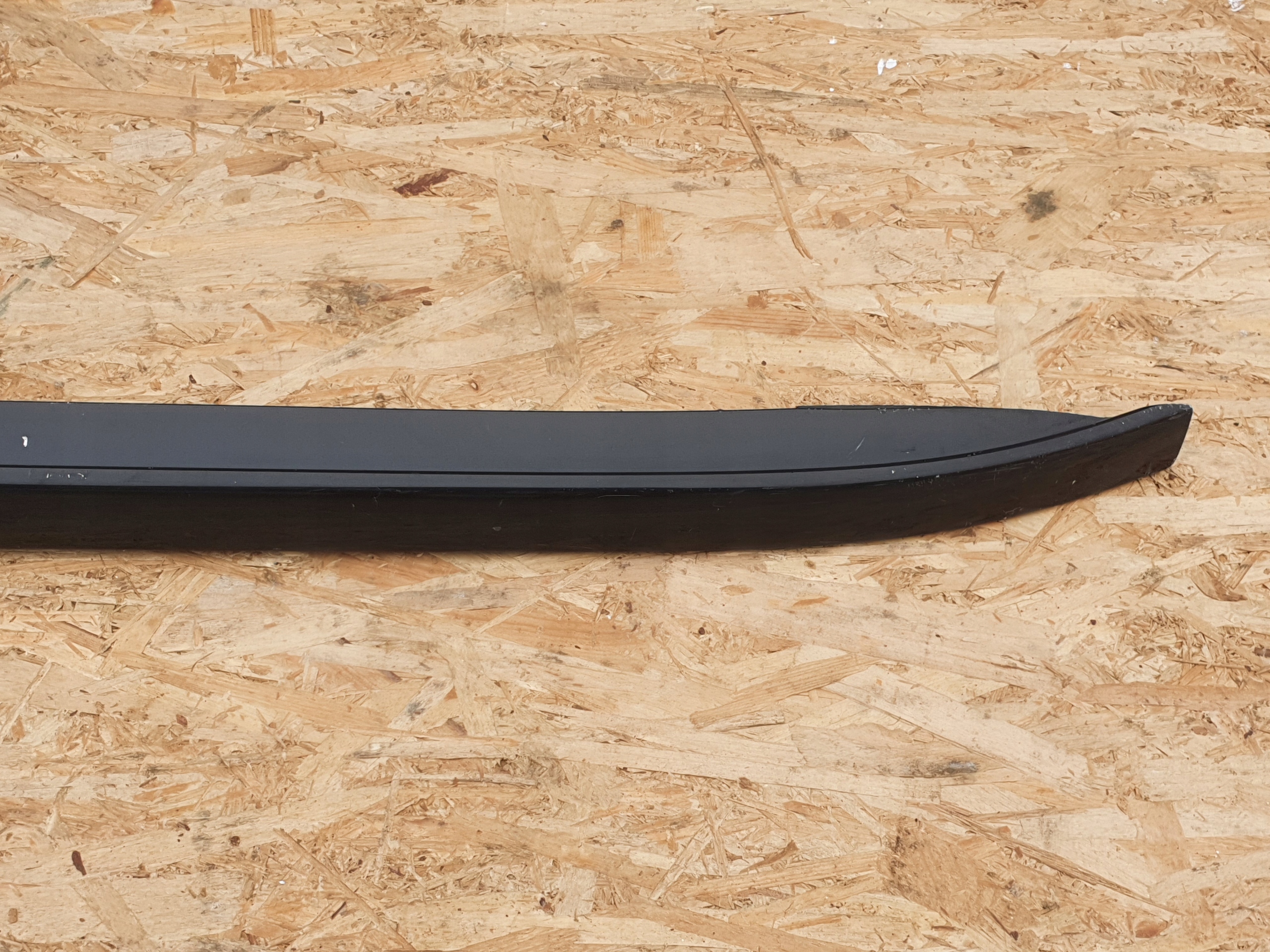 VOLVO XC40 2017r RELING DACHOWY LEWY CZARNY Weight with packaging 10 kg