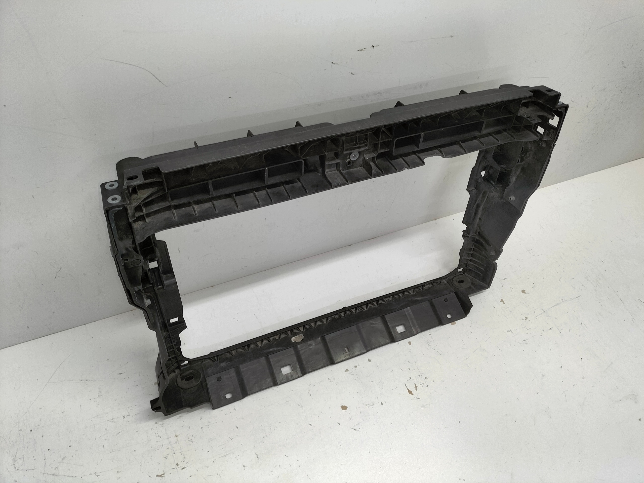 support panel for radiators pillar iron VW TIGUAN II 16