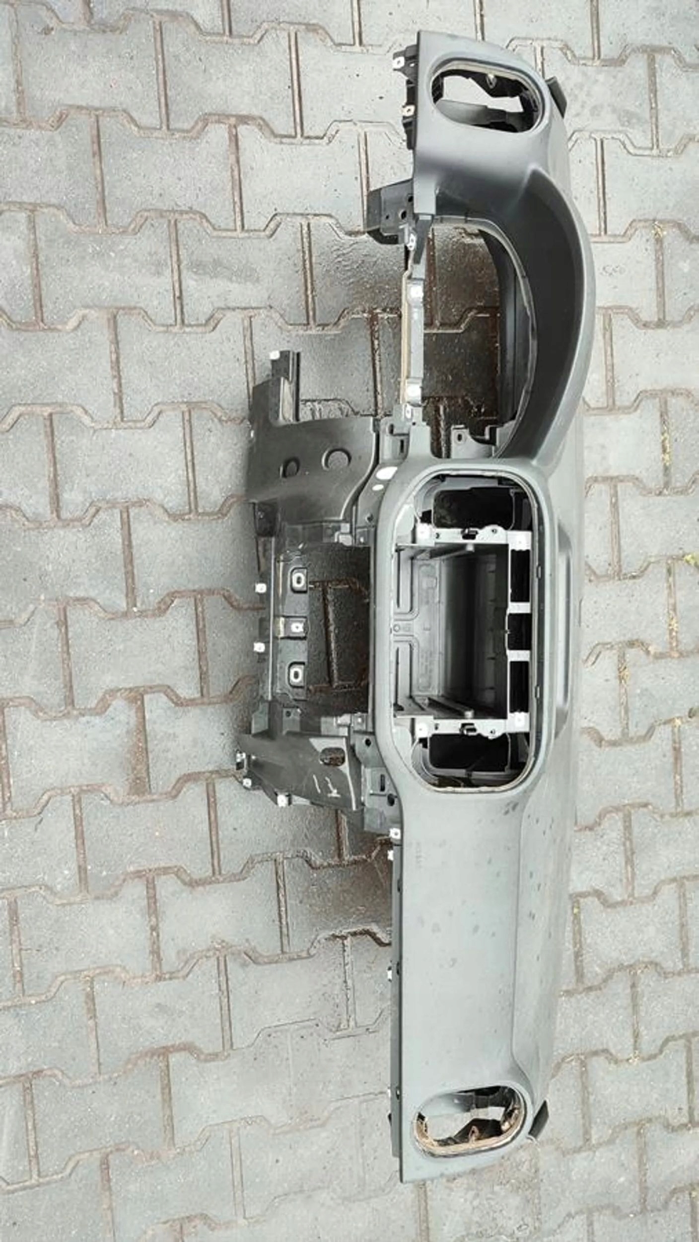 Volkswagen Tiguan Lift 5N0 dashboard instrument panel console