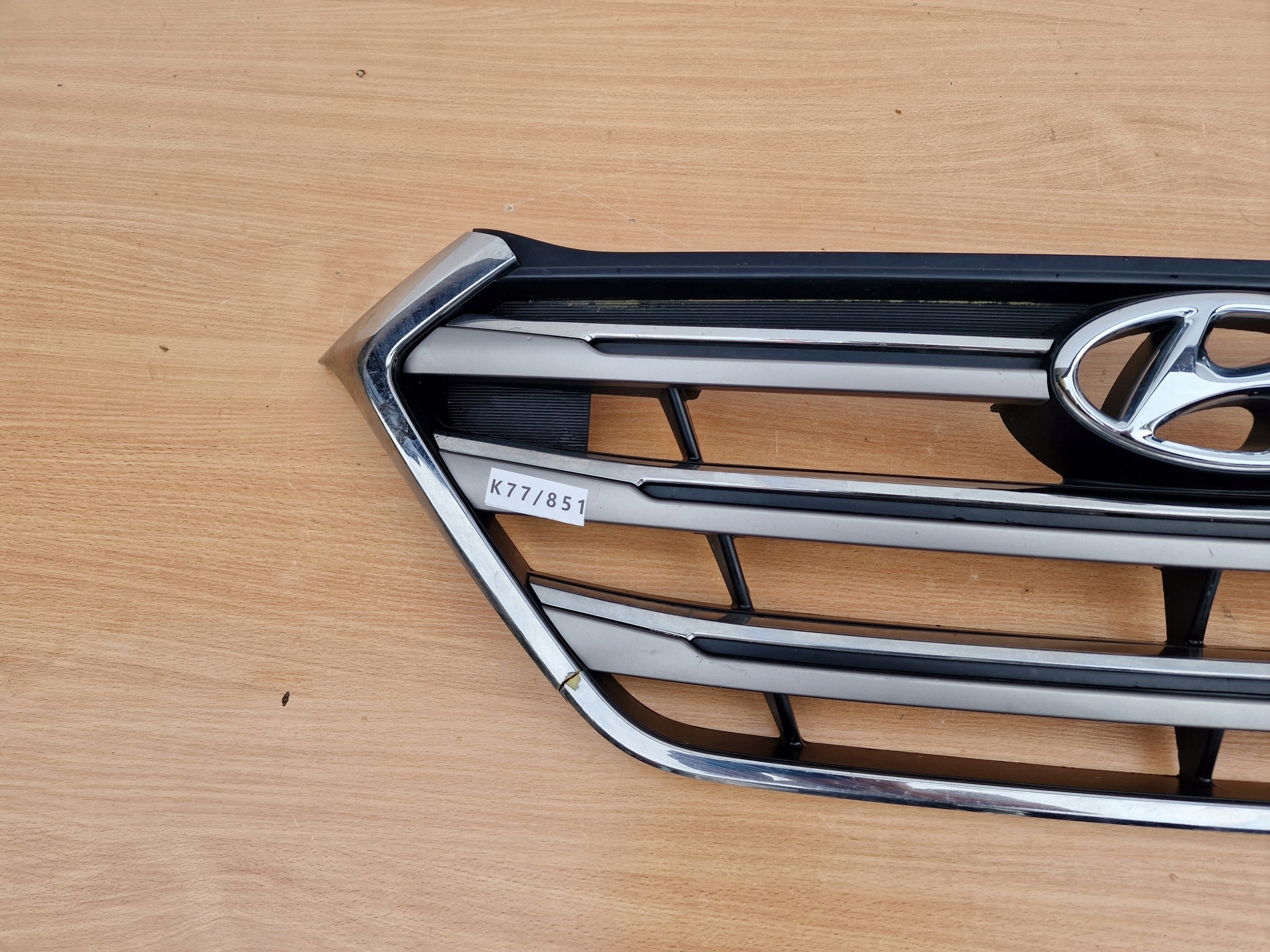 HYUNDAI TUCSON II 15-18 ROK grille CHROMY logo