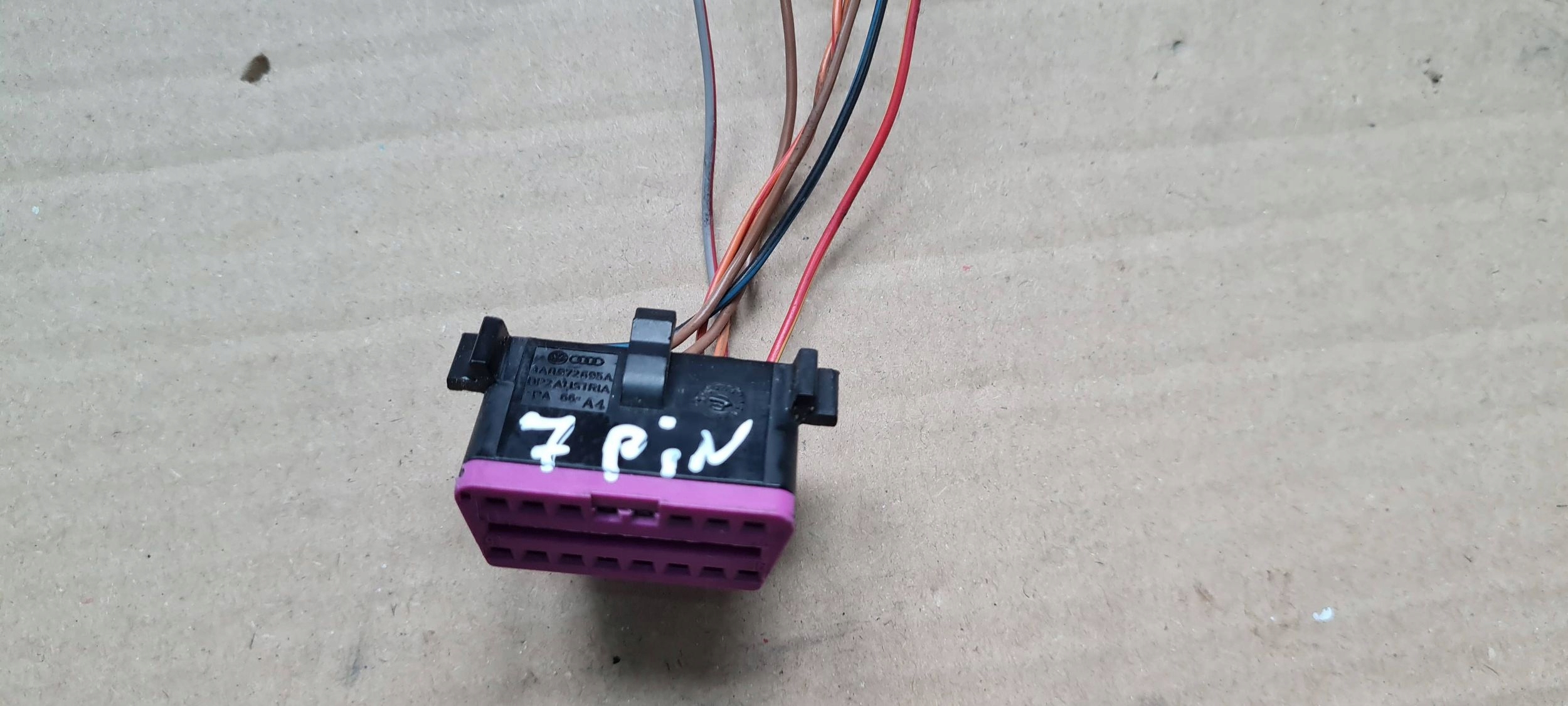 A4 B8 connecting spoiler adapter OBD 3A0972695A A6 C7 C8 A7 4G A4 B8 S4 A4 B9 8W