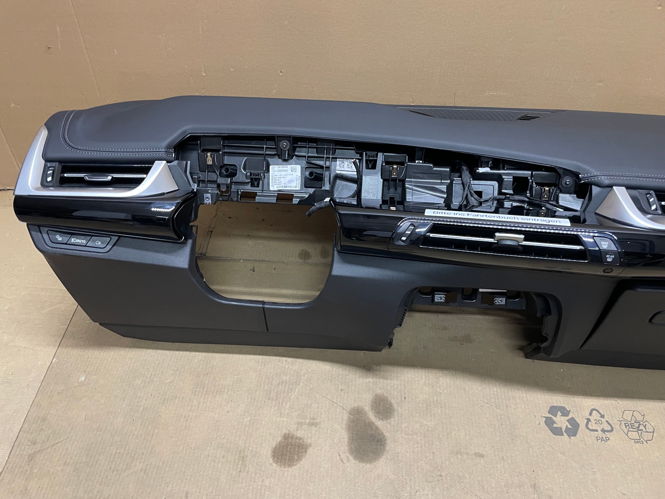 console dashboard instrument panel leather grey NIC without HEAD UP BMW X1 U11 original