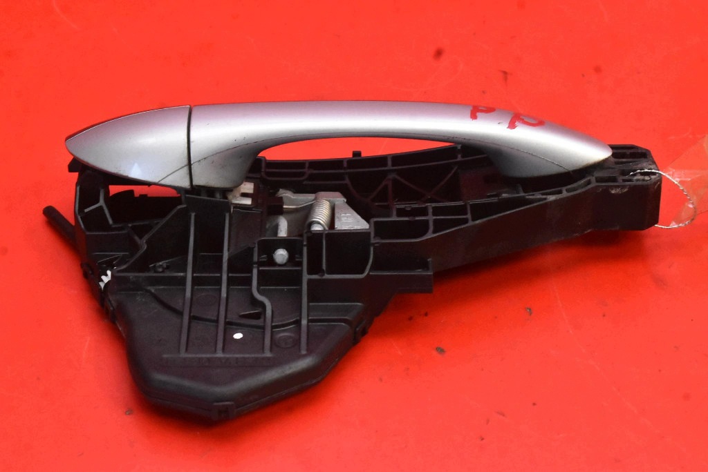handle right front front SREBRNA A1697600234 MERCEDES B-KLASA W245 05-08