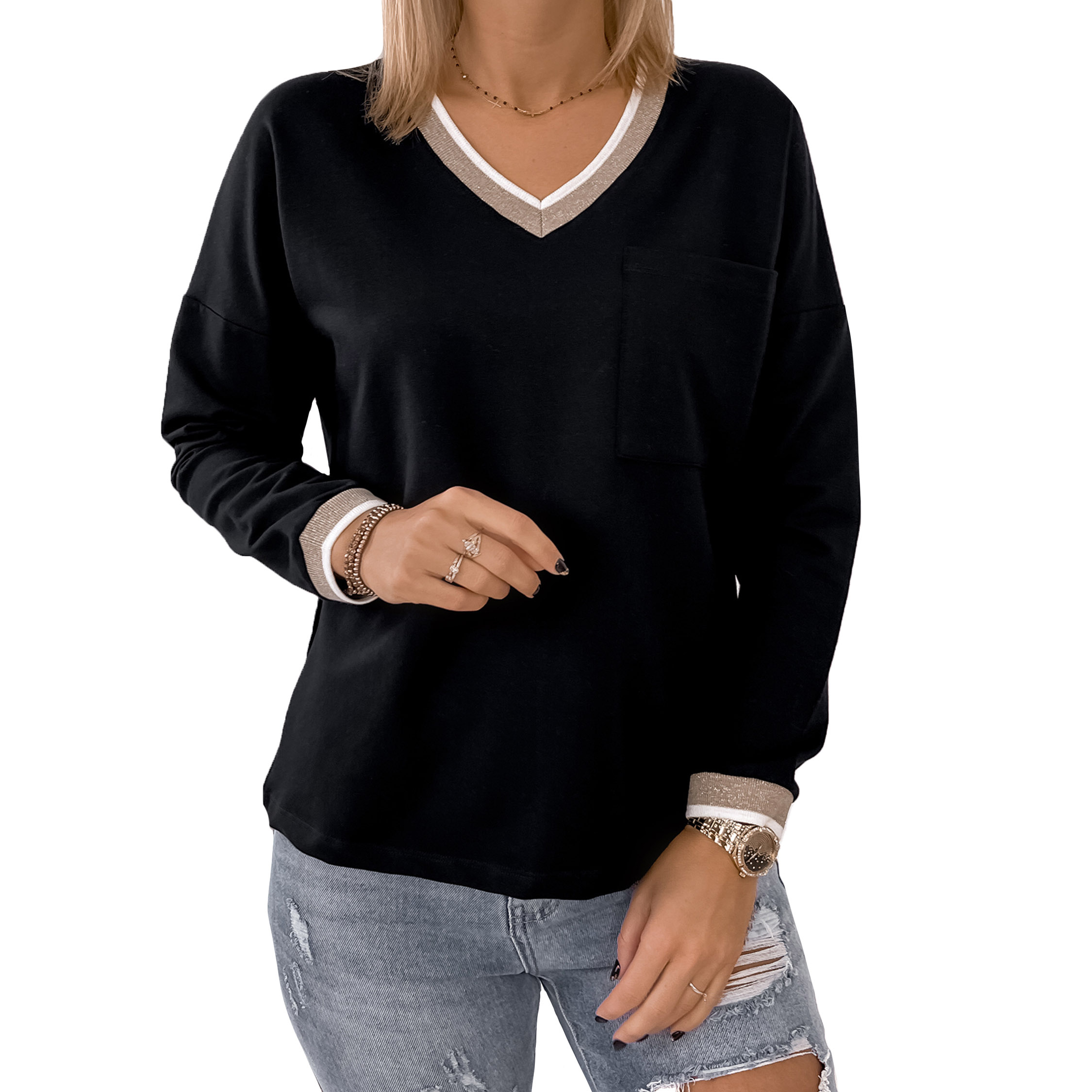 

klasyczna bluzka ze złotym wykończeniem