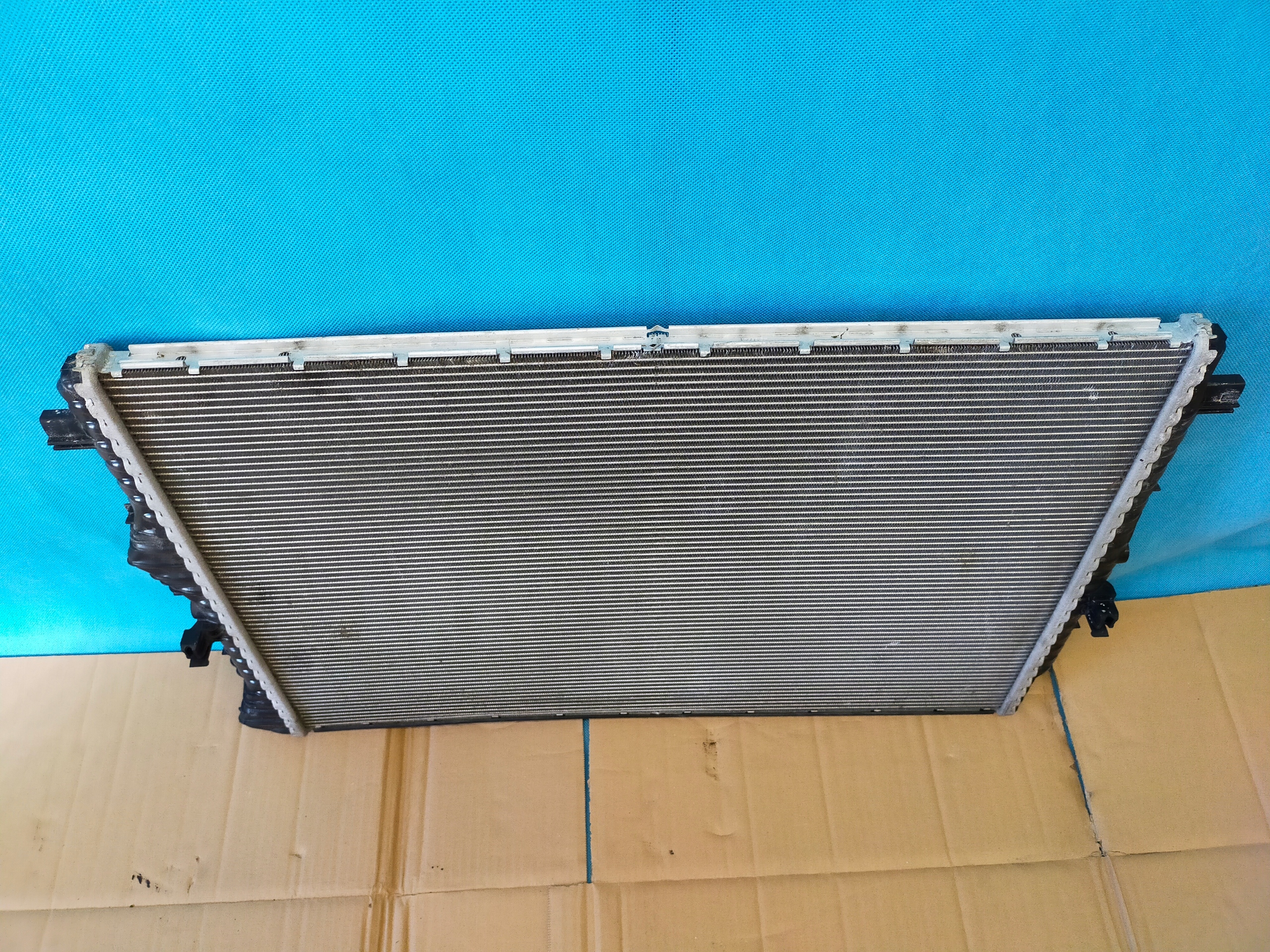 VW TIGUAN ALLSPACE 2022 R 1.5 TSI 110KW CHŁODNICA WODY 5WA121251D Waga produktu 10 kg