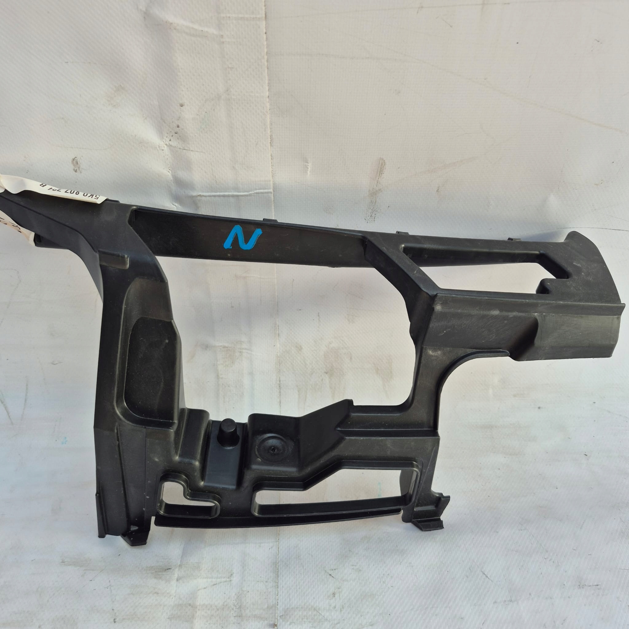 VW GOLF VI 6 -> support holder of a bumper right front front 5K0807724B